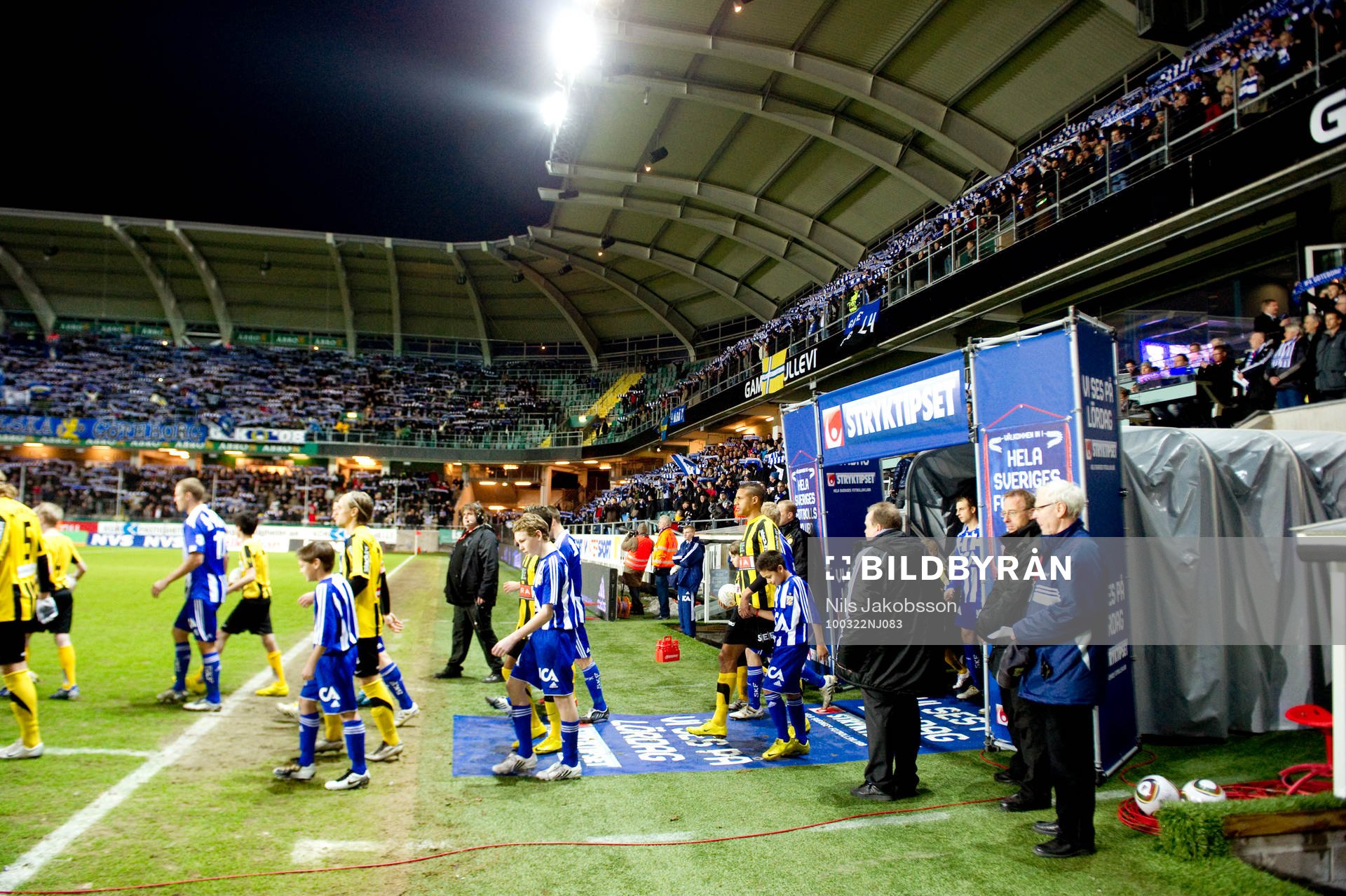 Spelarna gör entre på Gamla Ullevi