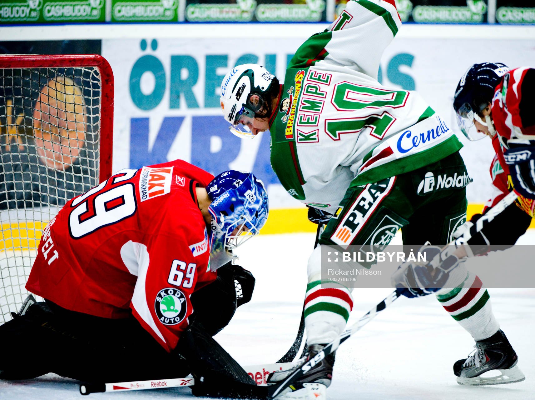 Oscar Ahlsenfelt, målvakt, Växjö och Mario Kempe, Rögle