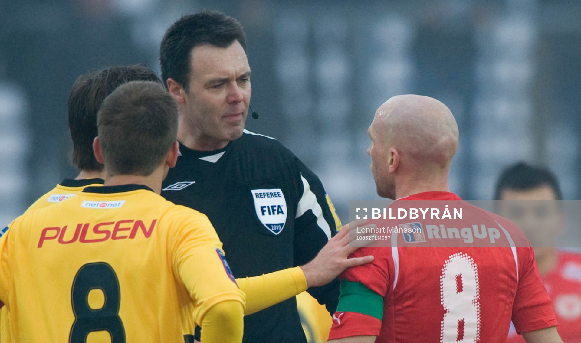 Martin Ingvarsson, domare, och Henrik Rydström, Kalmar