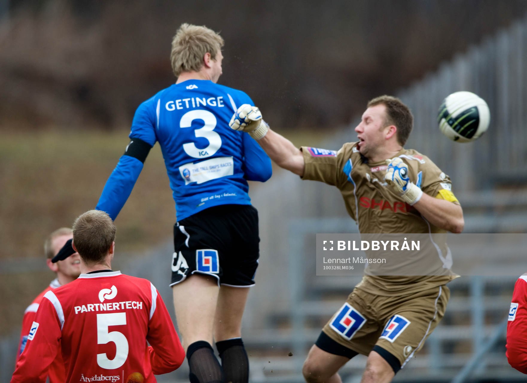 Johnny Lundberg, Halmstad och Henrik Gustavsson, målvakt,