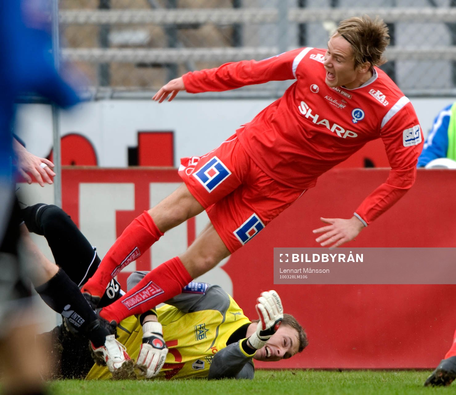 Robin Malmkvist, målvakt, Halmstad och Viktor Prodell,