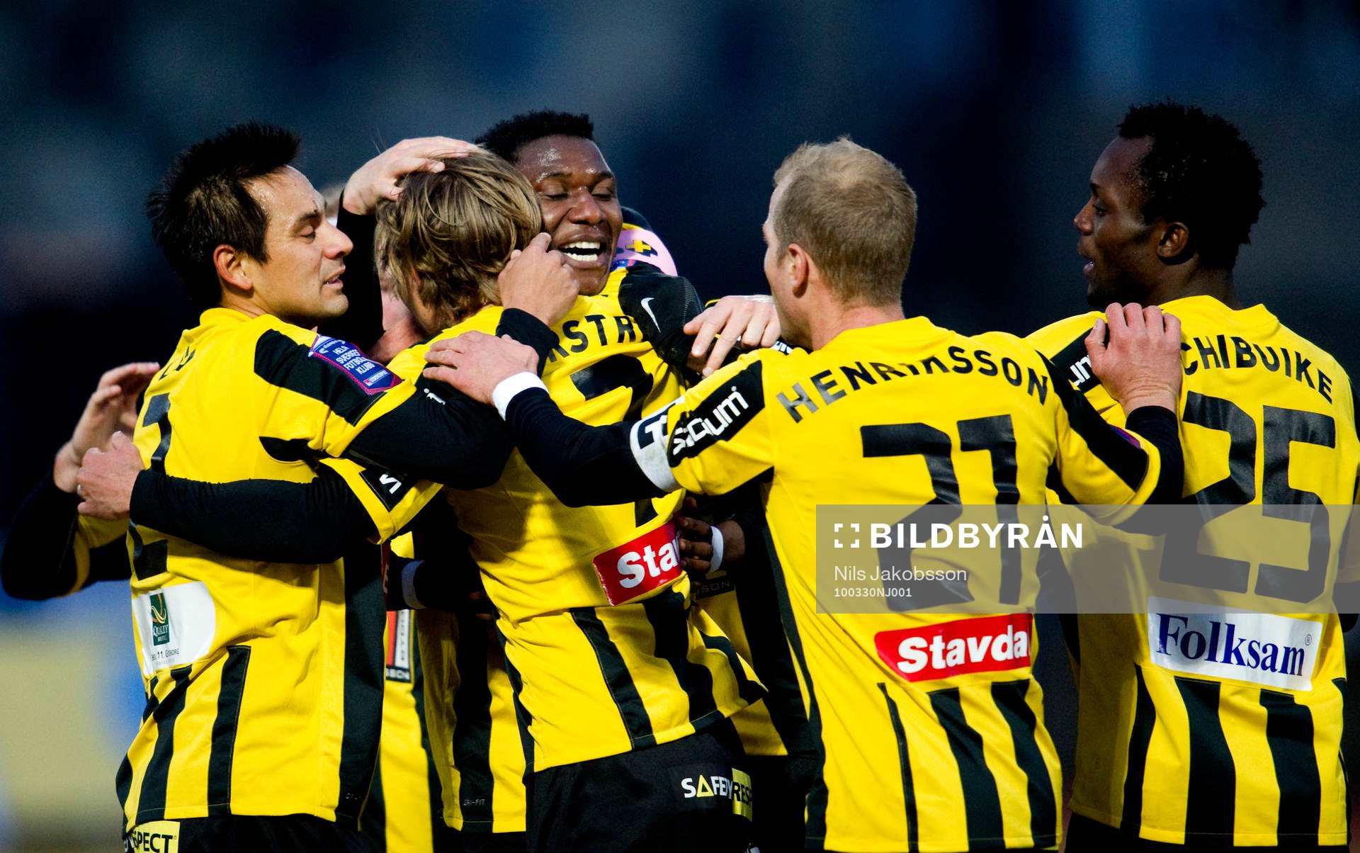  Johan Lind, Dominic Chatto, Jonas Henriksson, John Chibuike, Häcken, jubel.
