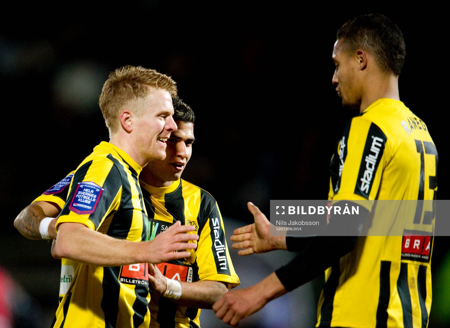  Josef Karlsson, Pauinho, Mathias Ranégie, Häcken jubel.