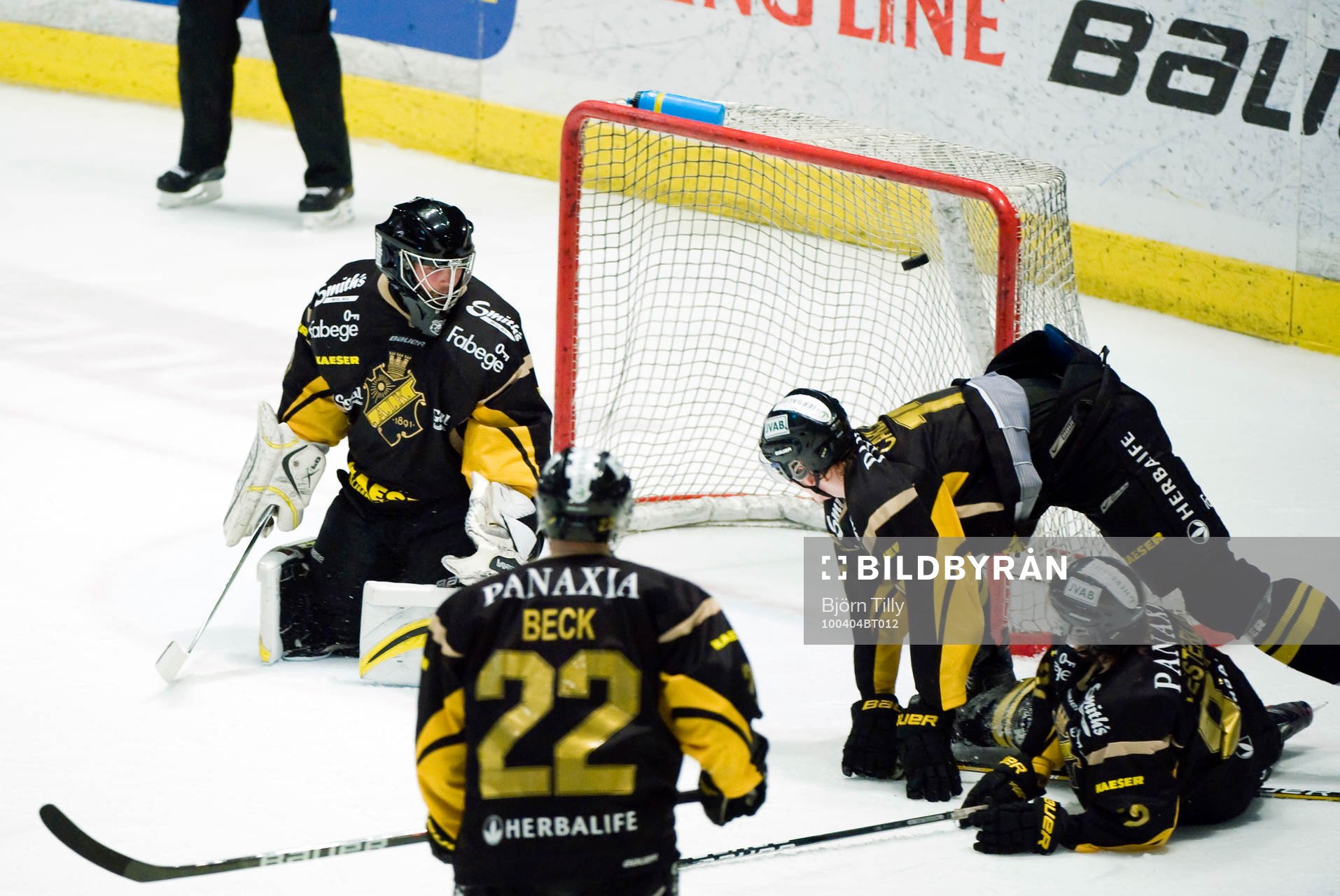 Fredrik Holmgren, målvakt, AIK släpper in 2-3 pucken och