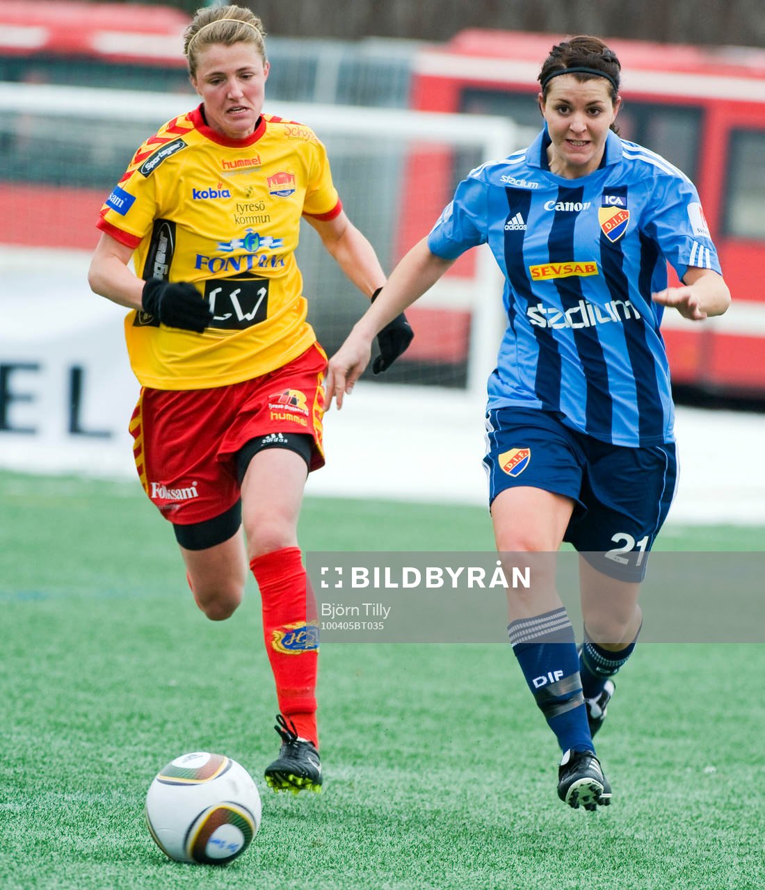 Kirsten van de Ven, Tyresö och Rebecca Johnson, Djurgården