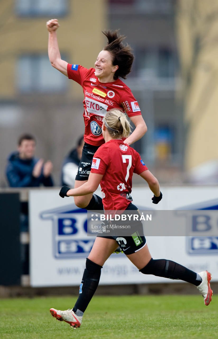 1-0 Antonia Göransson, grattas av Kirsty Yallop. Jubel