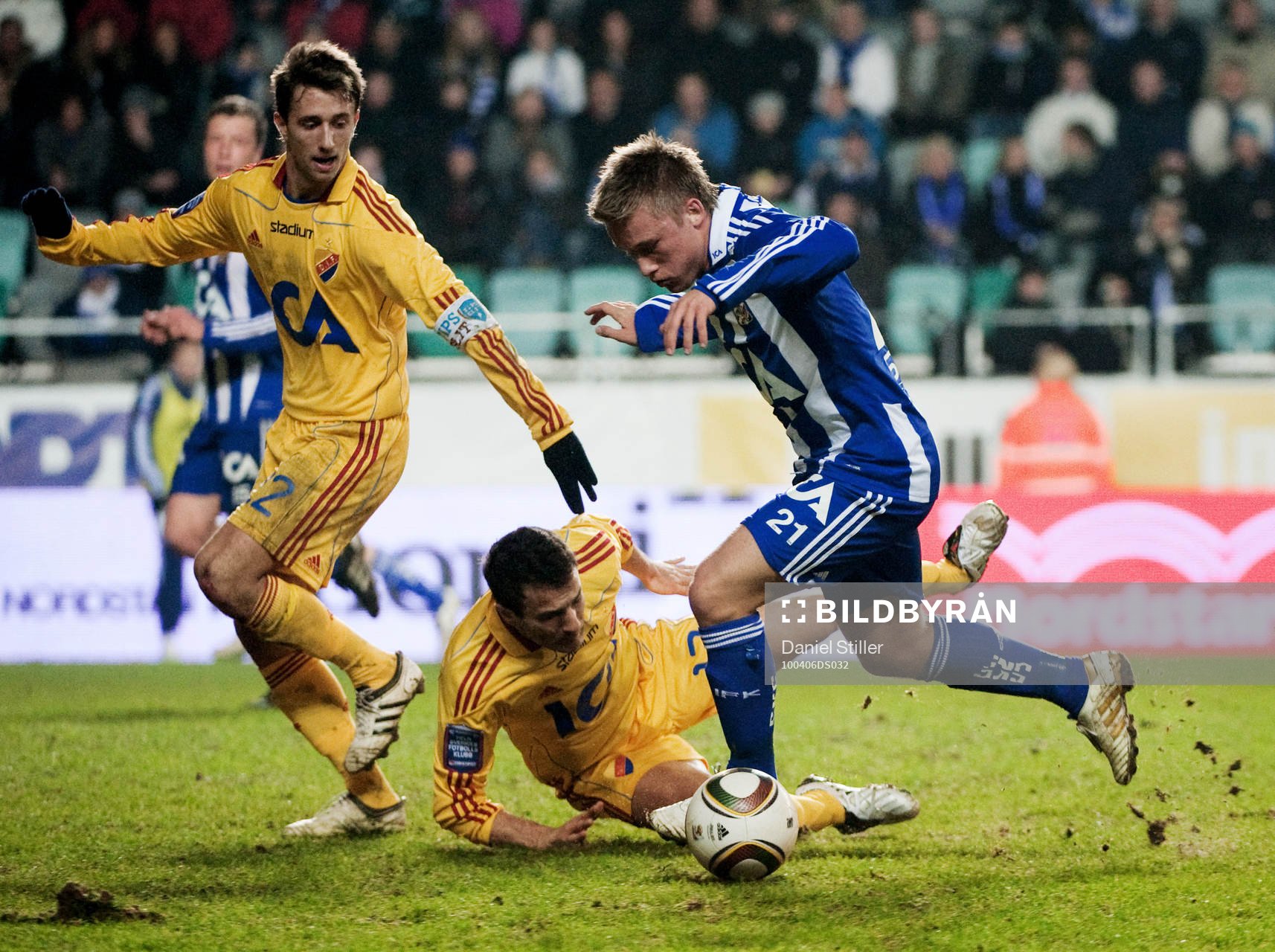 Niklas Bärkroth, IFK Göteborg. Philip Hellqvist, Sharbel