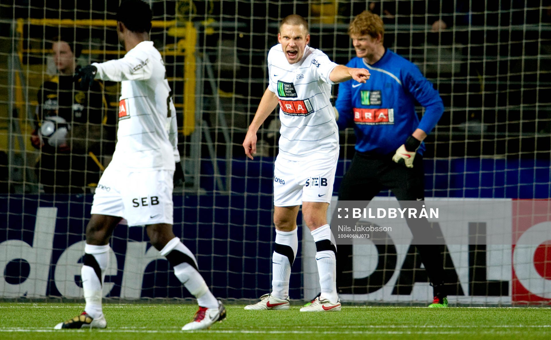 Mattias Östberg, Häcken styr och ställer i sitt försvar