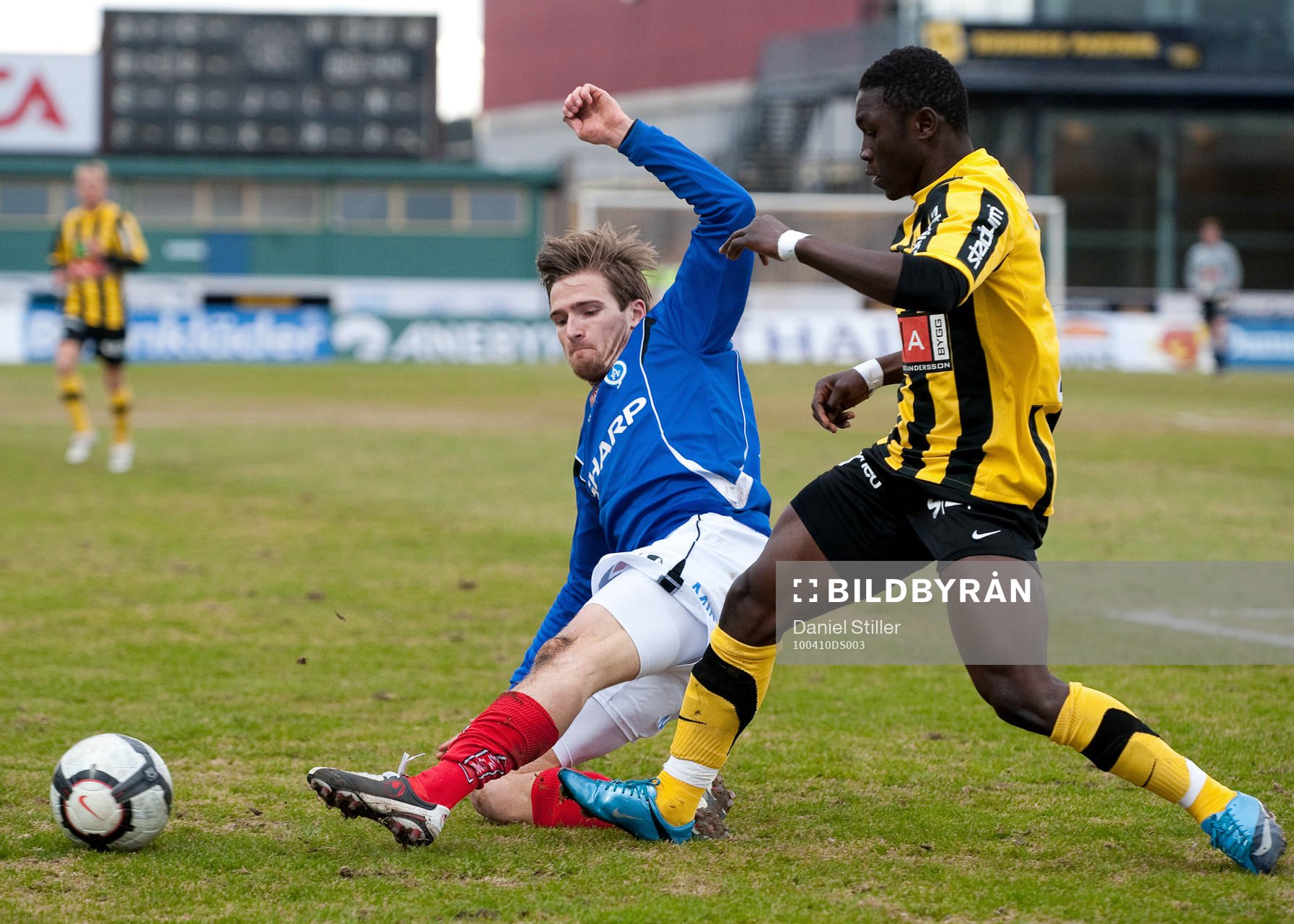 Majeed Warris, Häcken. Jesper Arvidsson, Åtvidaberg