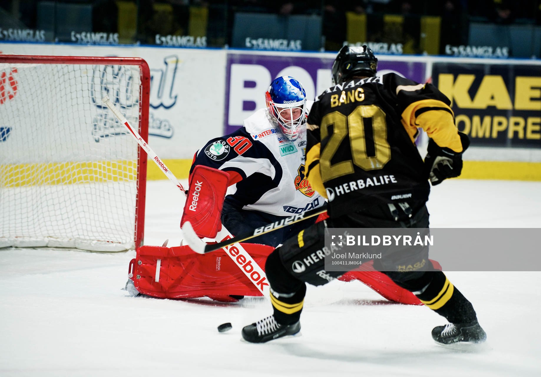 Daniel Bång, AIK, är nära att göra mål på Viktor