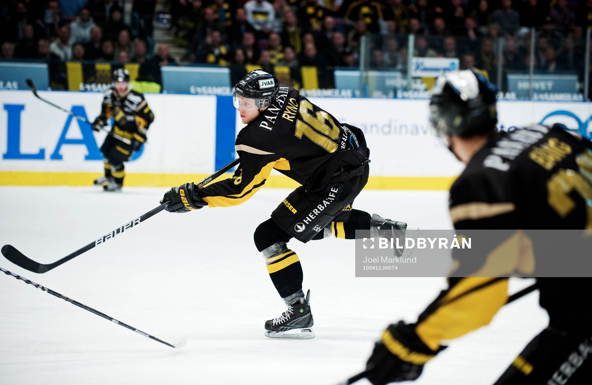 Johan Ryno, AIK, skjuter mot mål