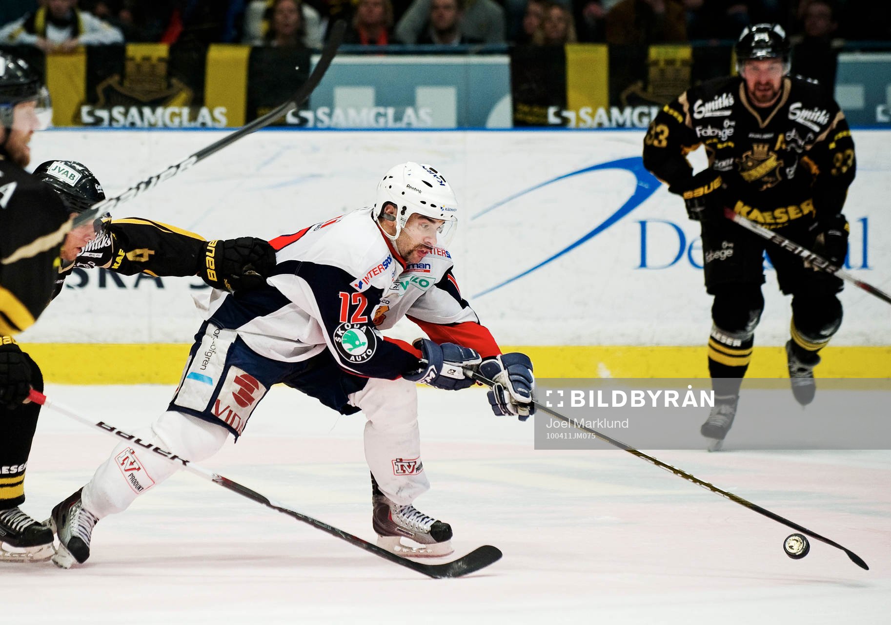 Steve Saviano, Växjö, dribblar