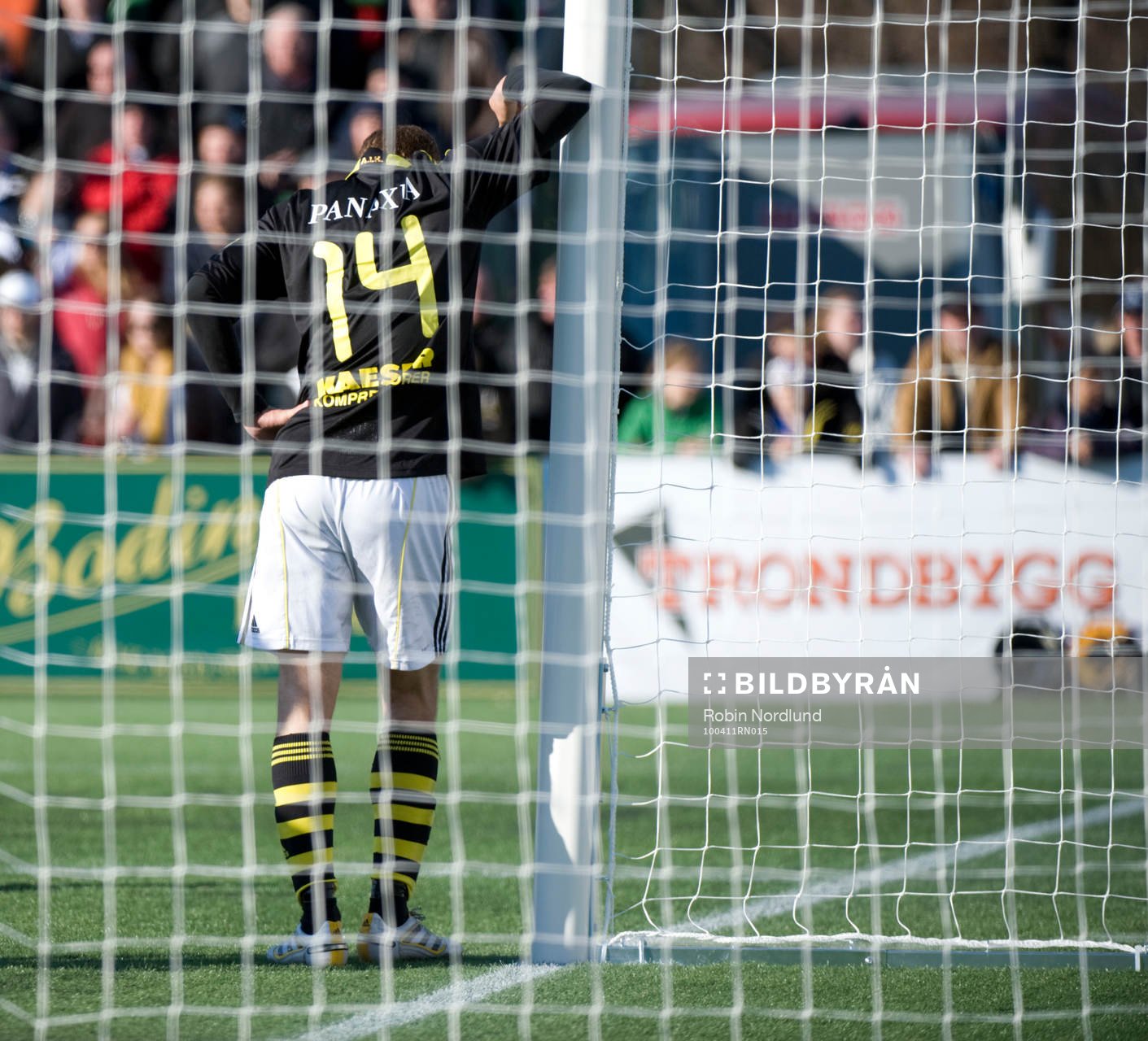 Kenny Pavey, AIK deppar mot målstolpen