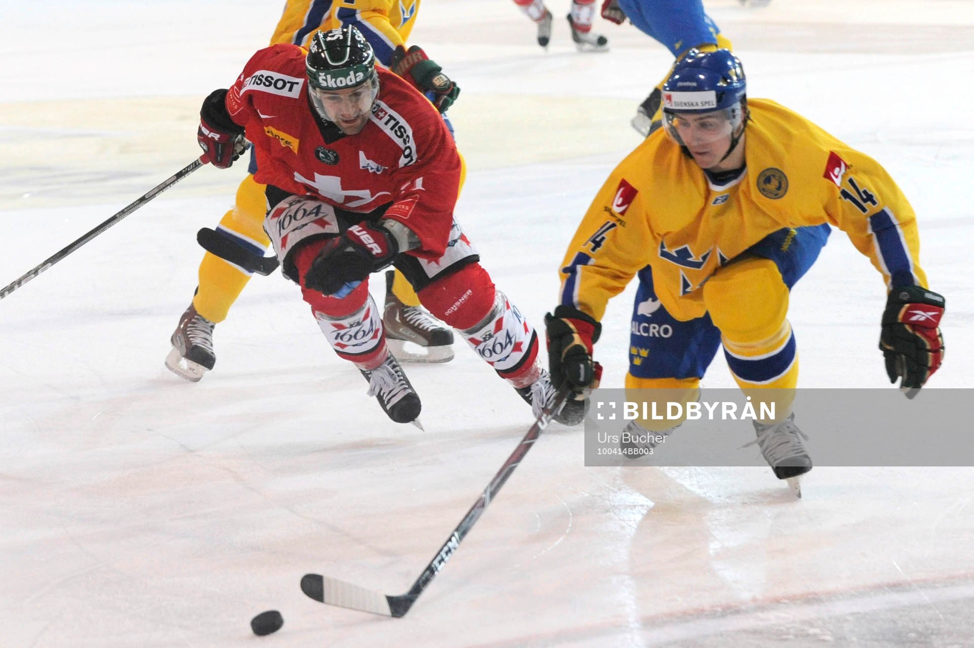 Benjamin Pluess, Schweiz och Tobias Viklund, Sverige