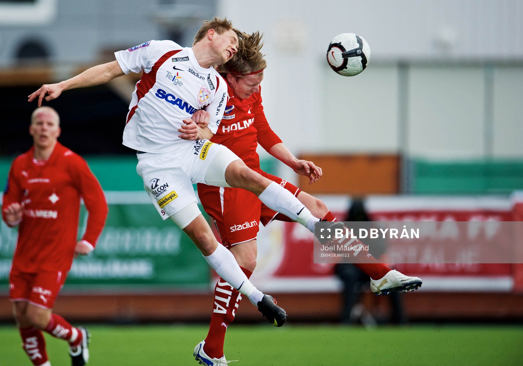 Andi Toompuu, Assyriska, vinner en nickduell mot Tobias