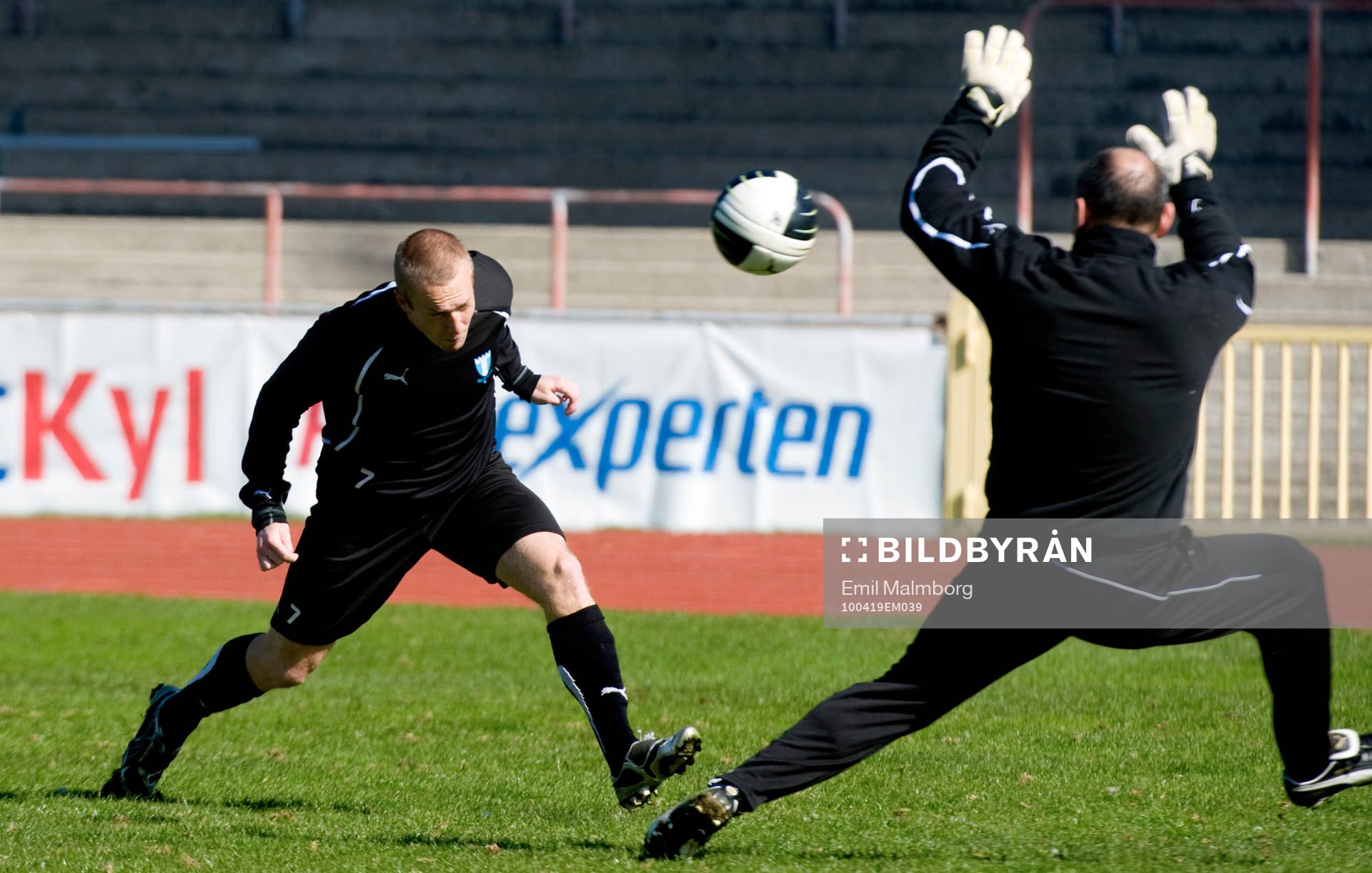 Daniel Larsson, MFF