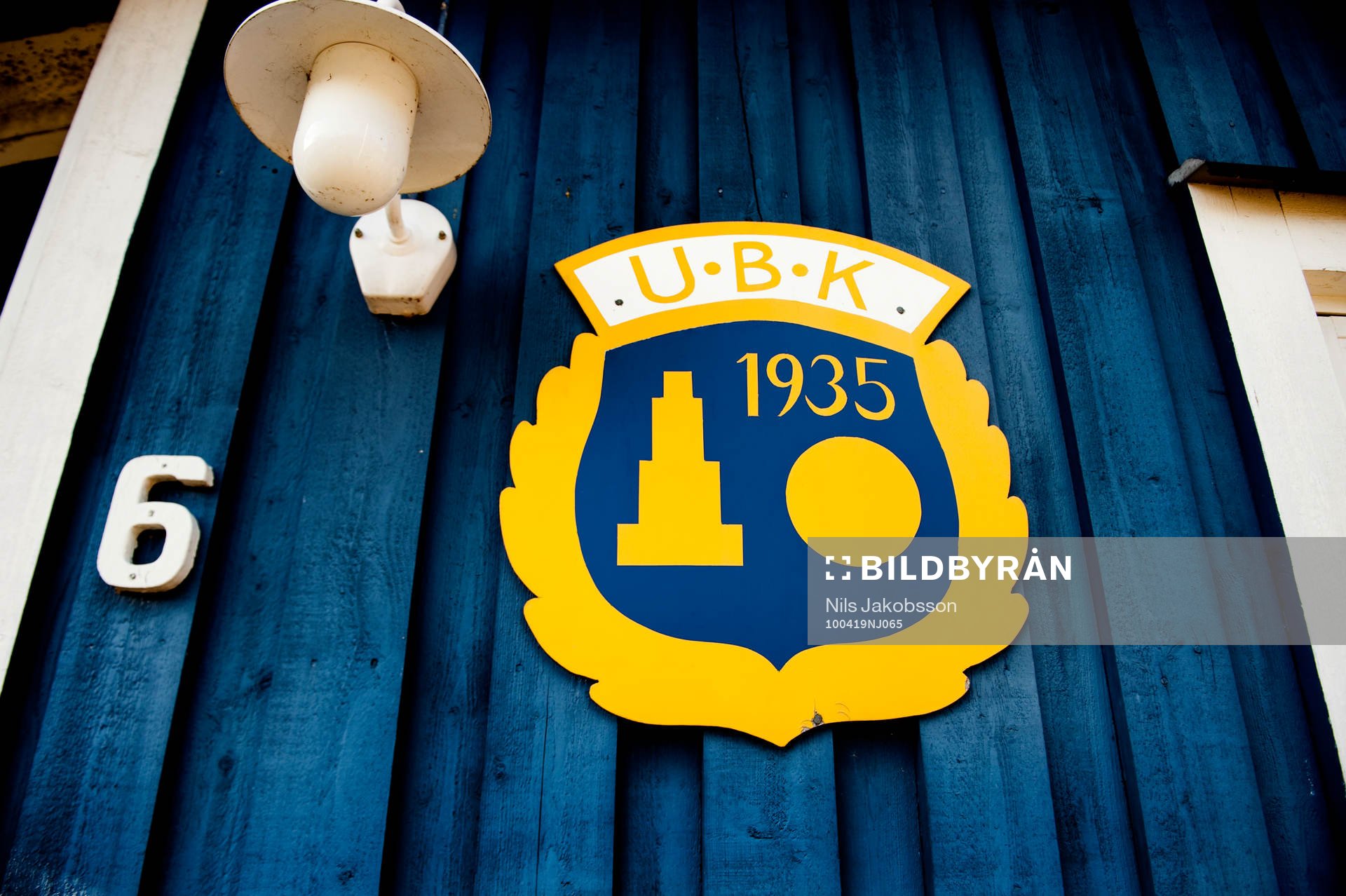 Fotboll, division 2, Utsikten tränar, träning. Klubbmärke