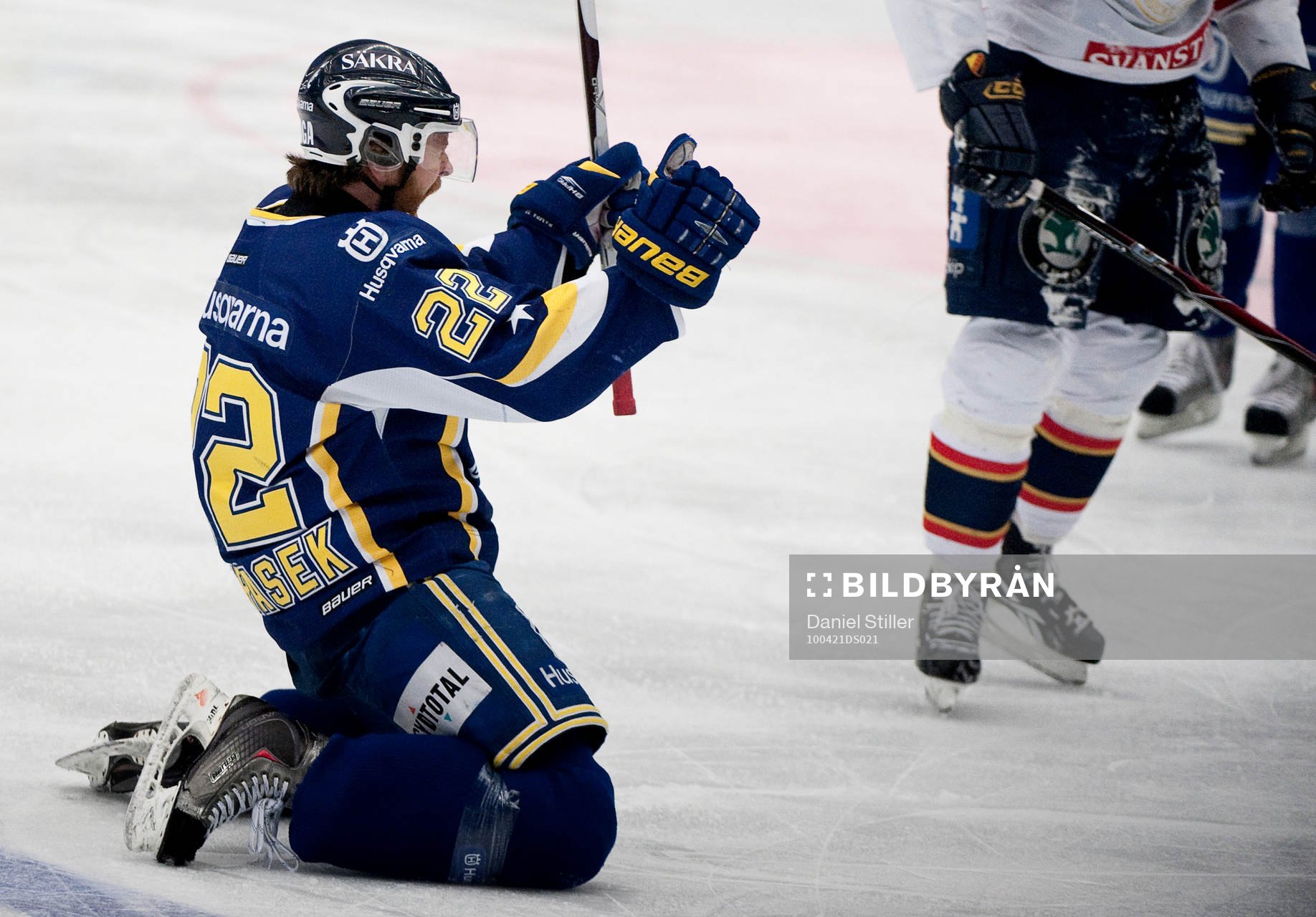 1-0 till HV71 genom David Petrasek. Jubel