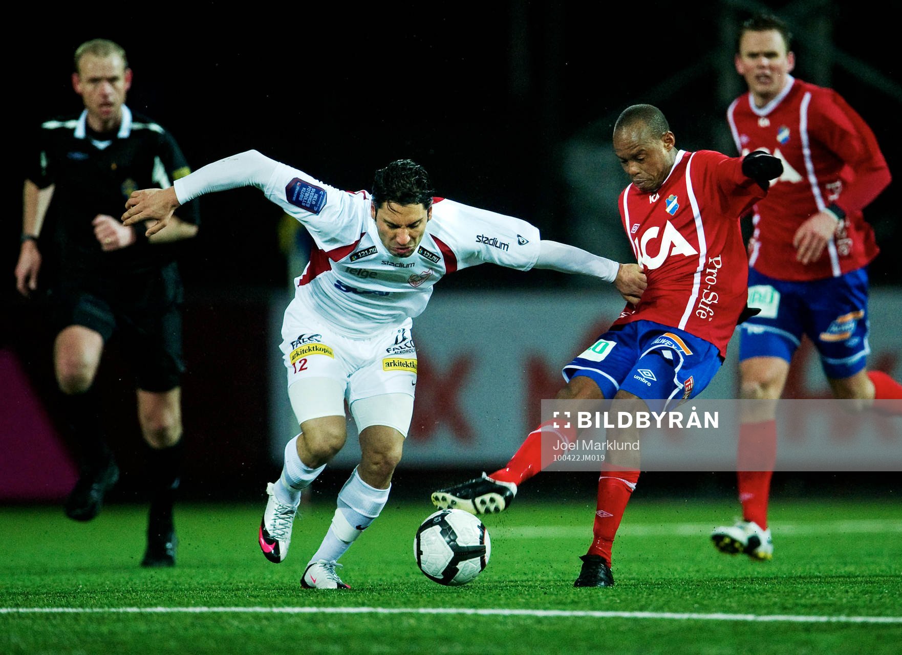 Stefan Batan, Assyriska, pressar Jabu Mahlangu, Öster