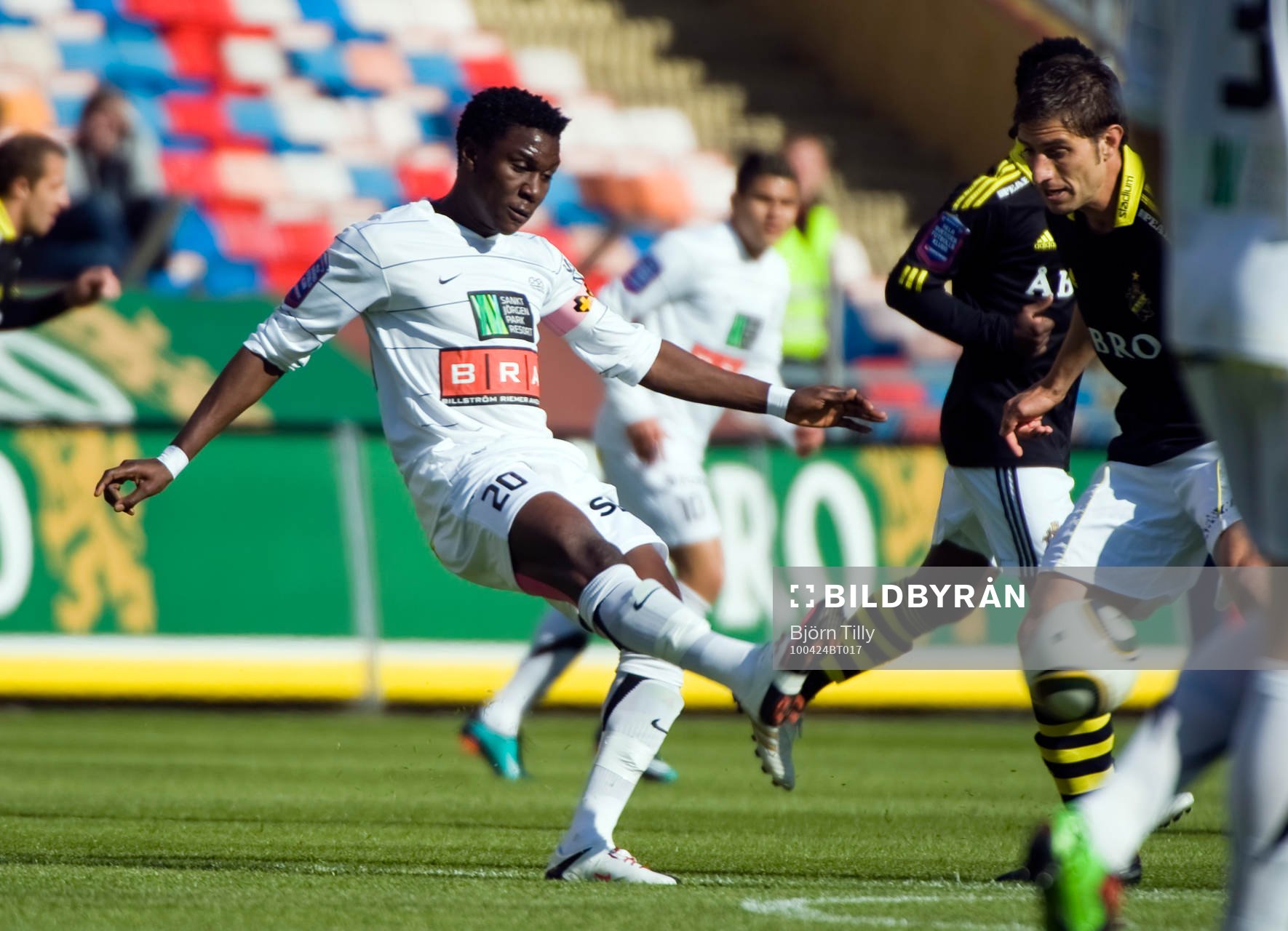 Dominic Chatto, Häcken