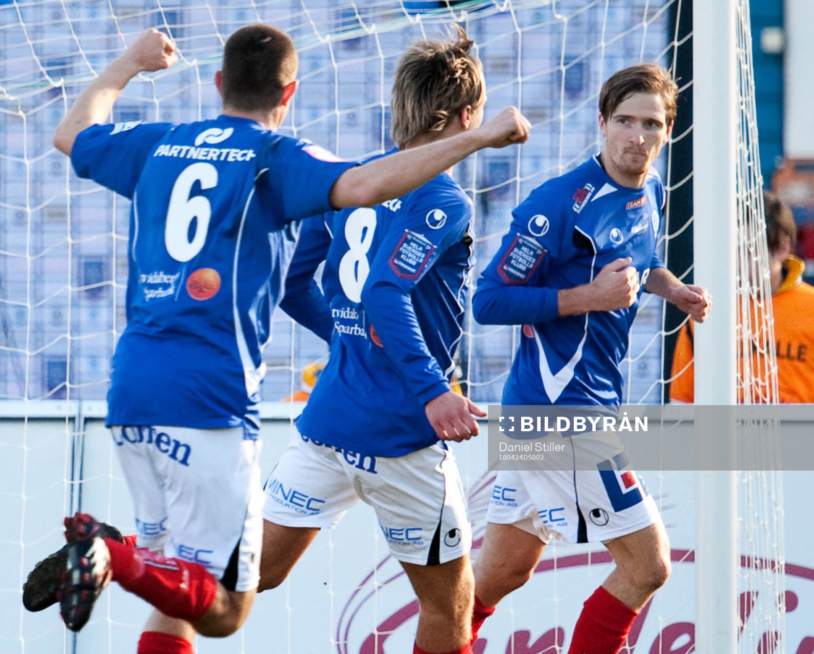  Jesper Arvidsson gör segermålet, 2-1, till Åtvidaberg. Jubel