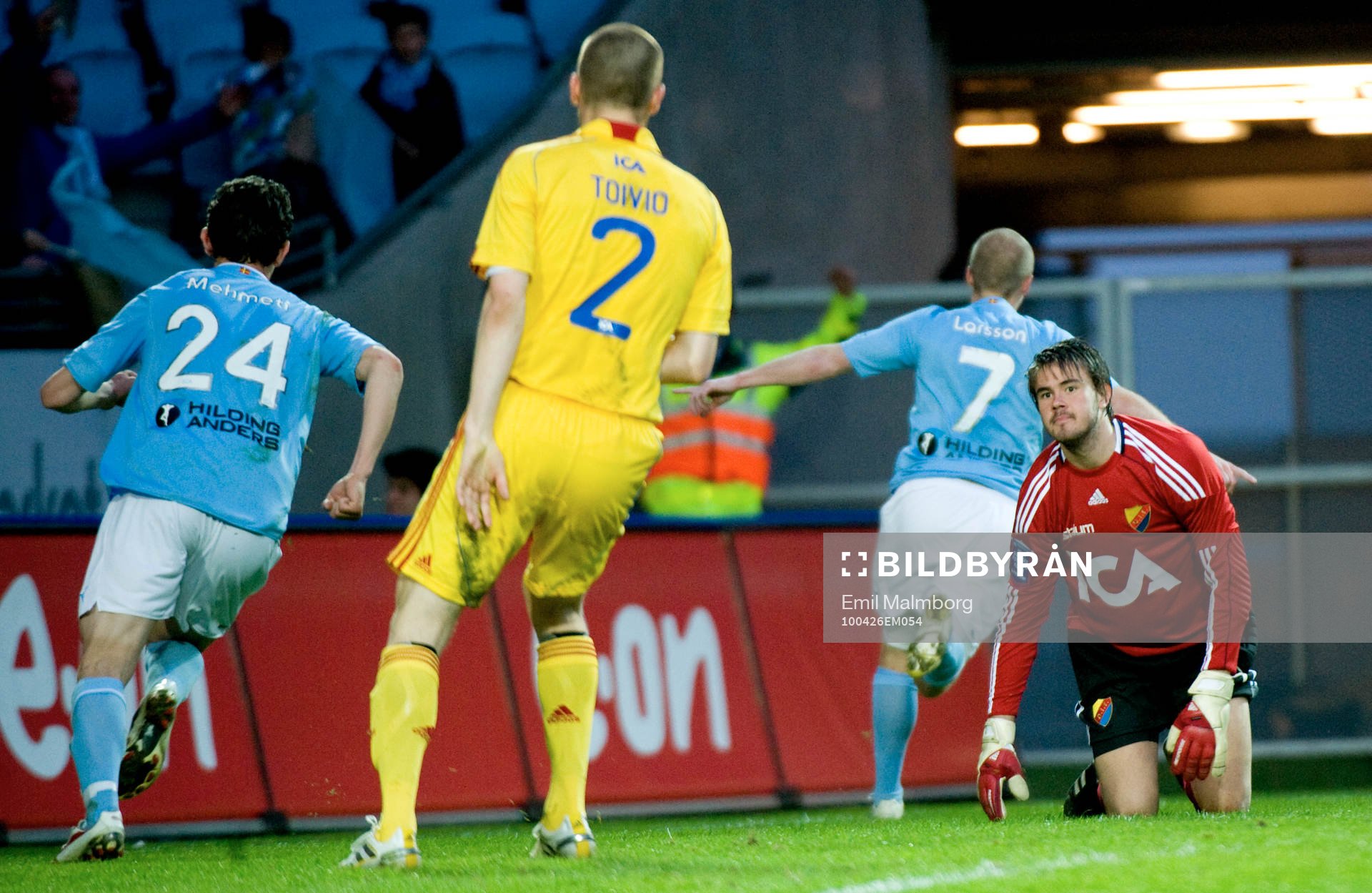 Daniel Larsson, MFF och Tommi Vaiho, Djurgården, målvakt