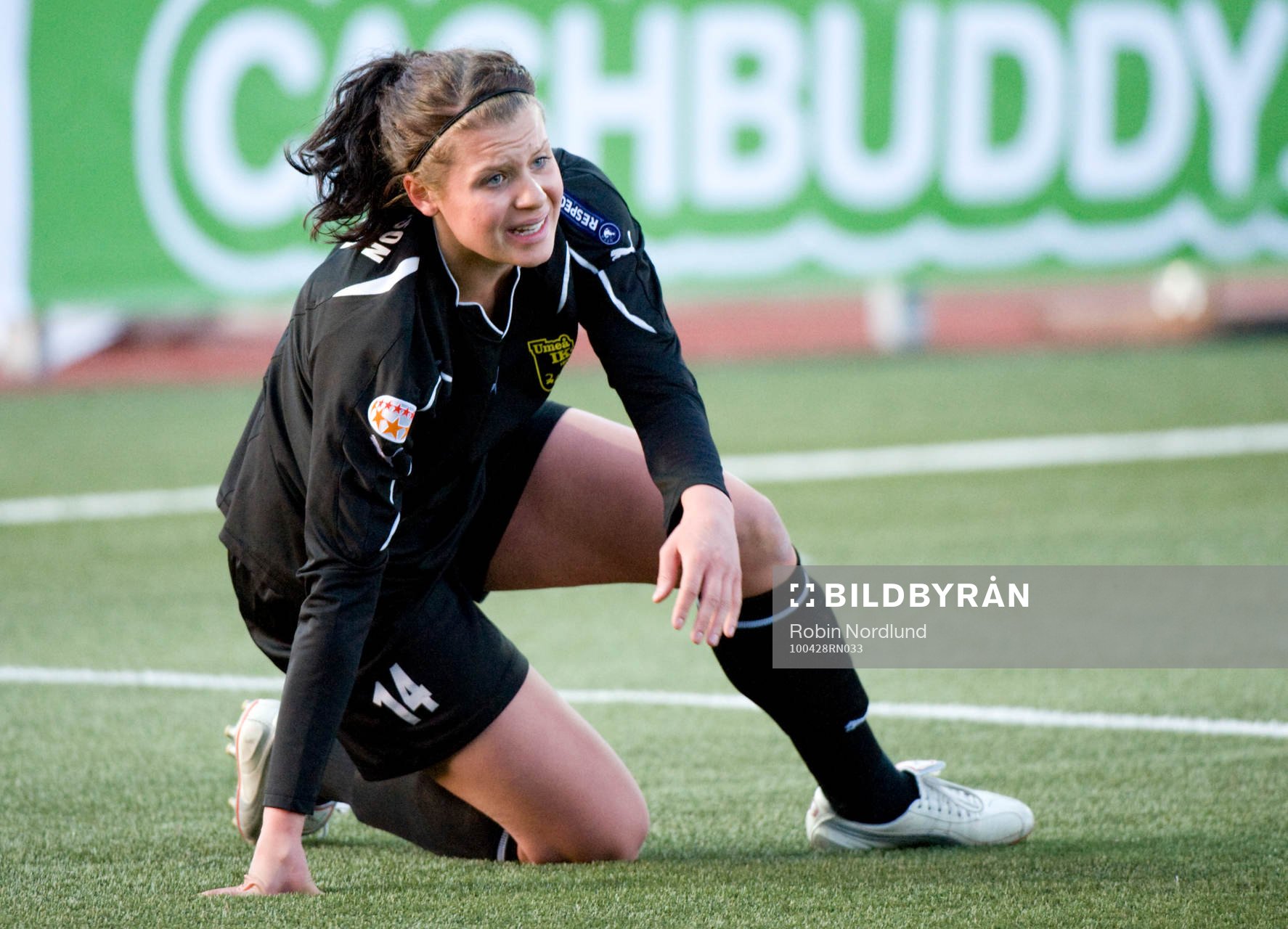 2, Umeå - Lyon: Hanna Pettersson, Umeå skadar sig