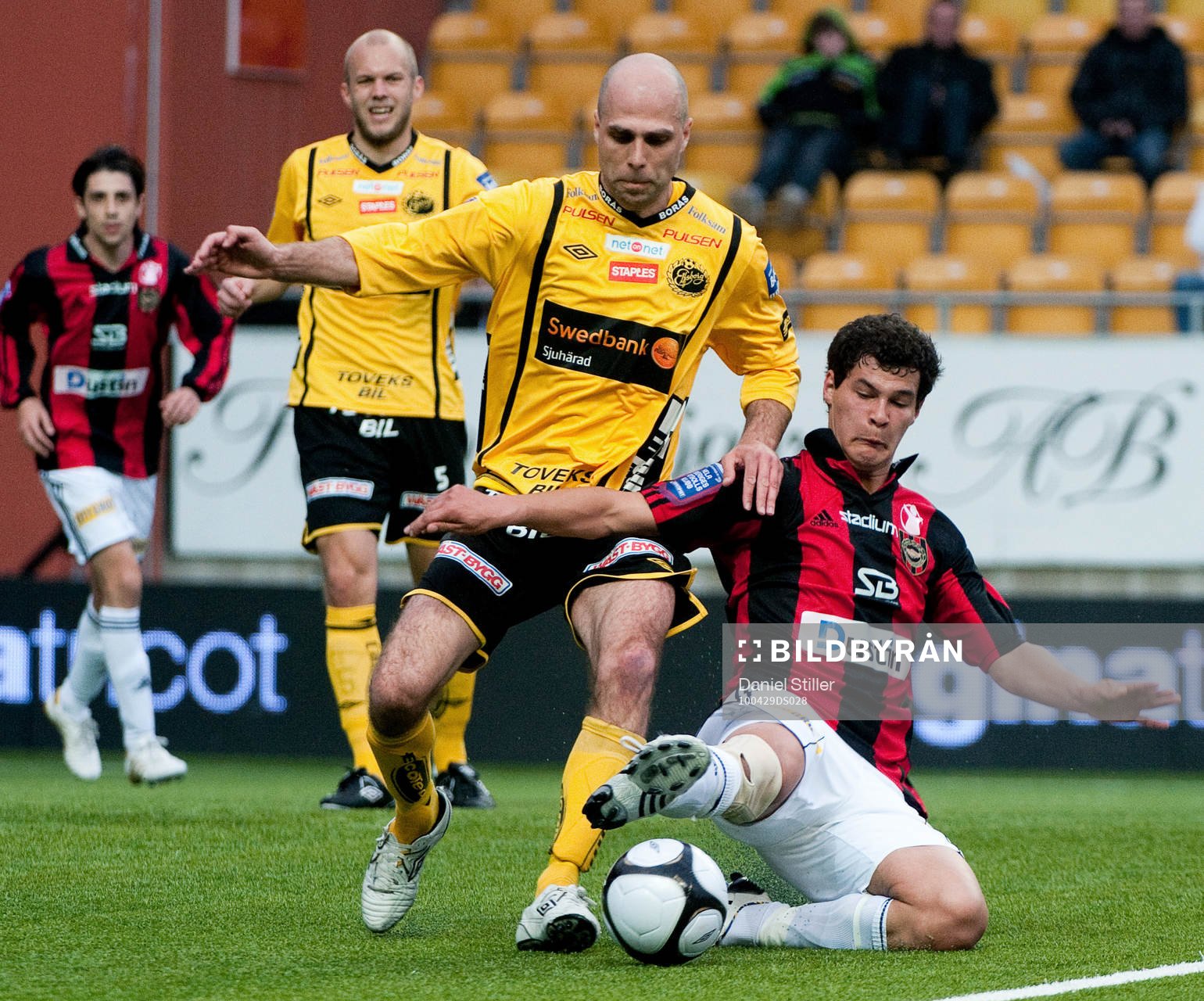 Mauricio Albornoz, Brommapojkarna. Teddy Lucic, Elfsborg