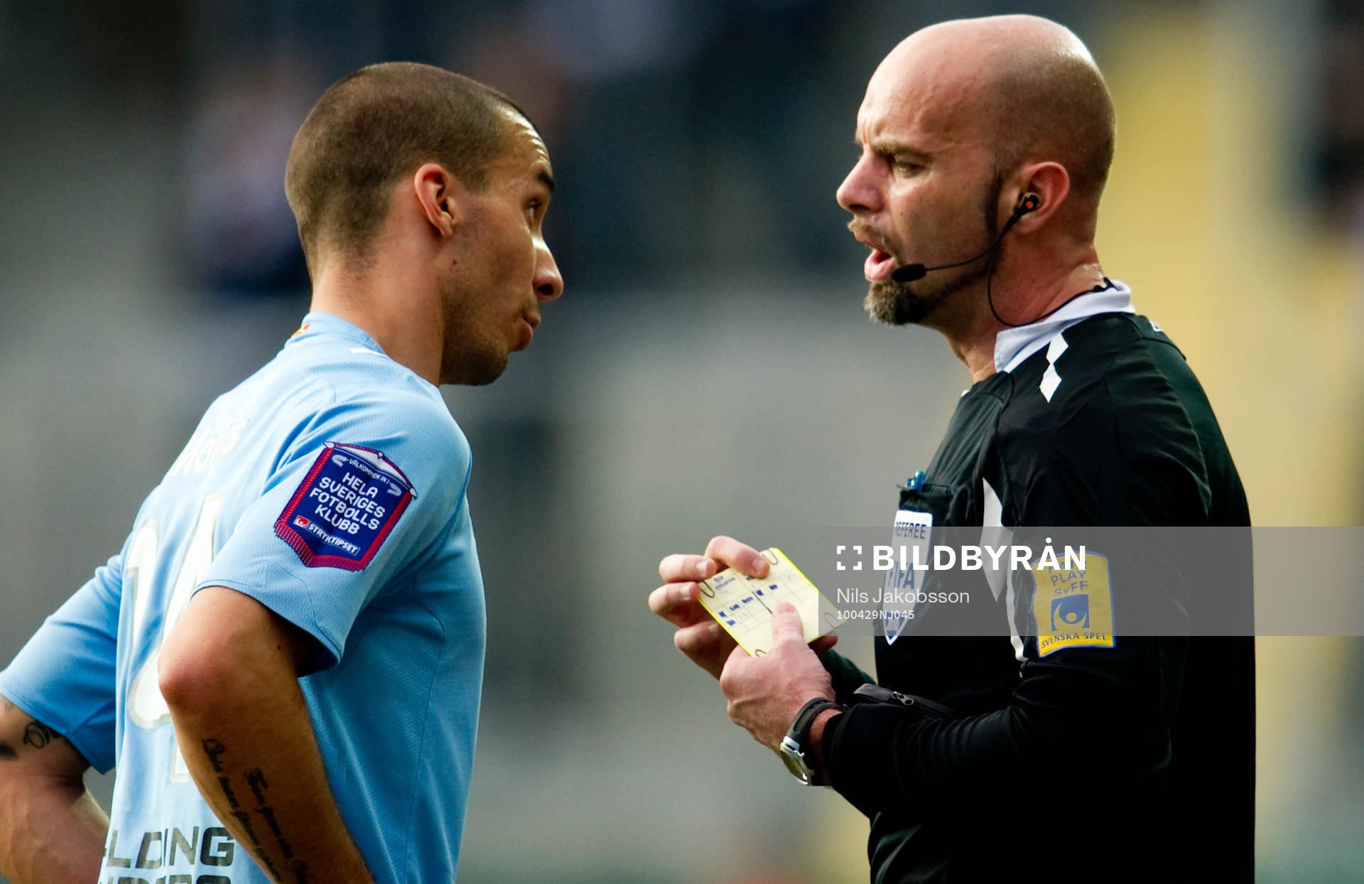 Guillermo Molins,  Malmö FF, domare Stefan Johannesson