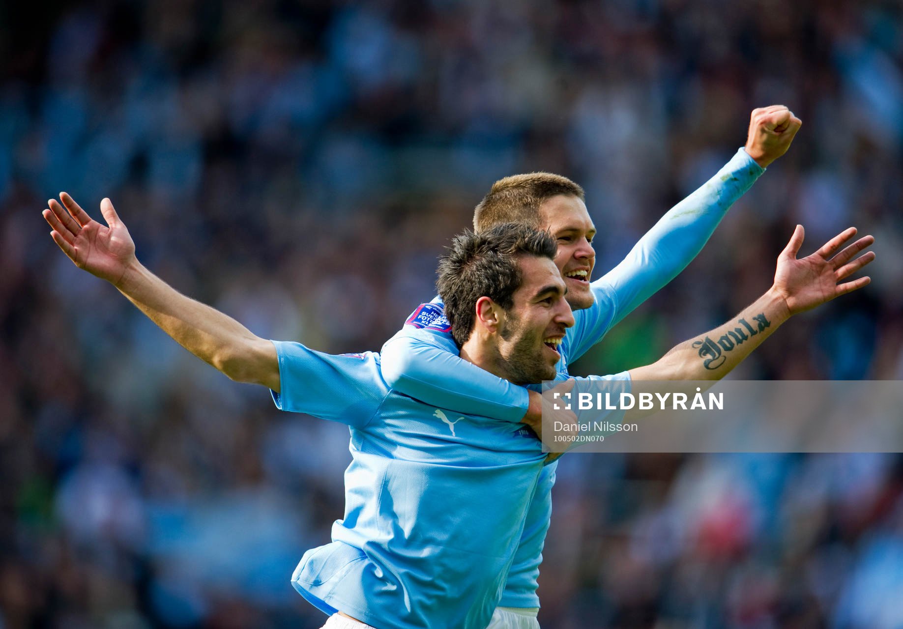 Jimmy Durmaz har gjort mål, jubel med Ivo Pekalski