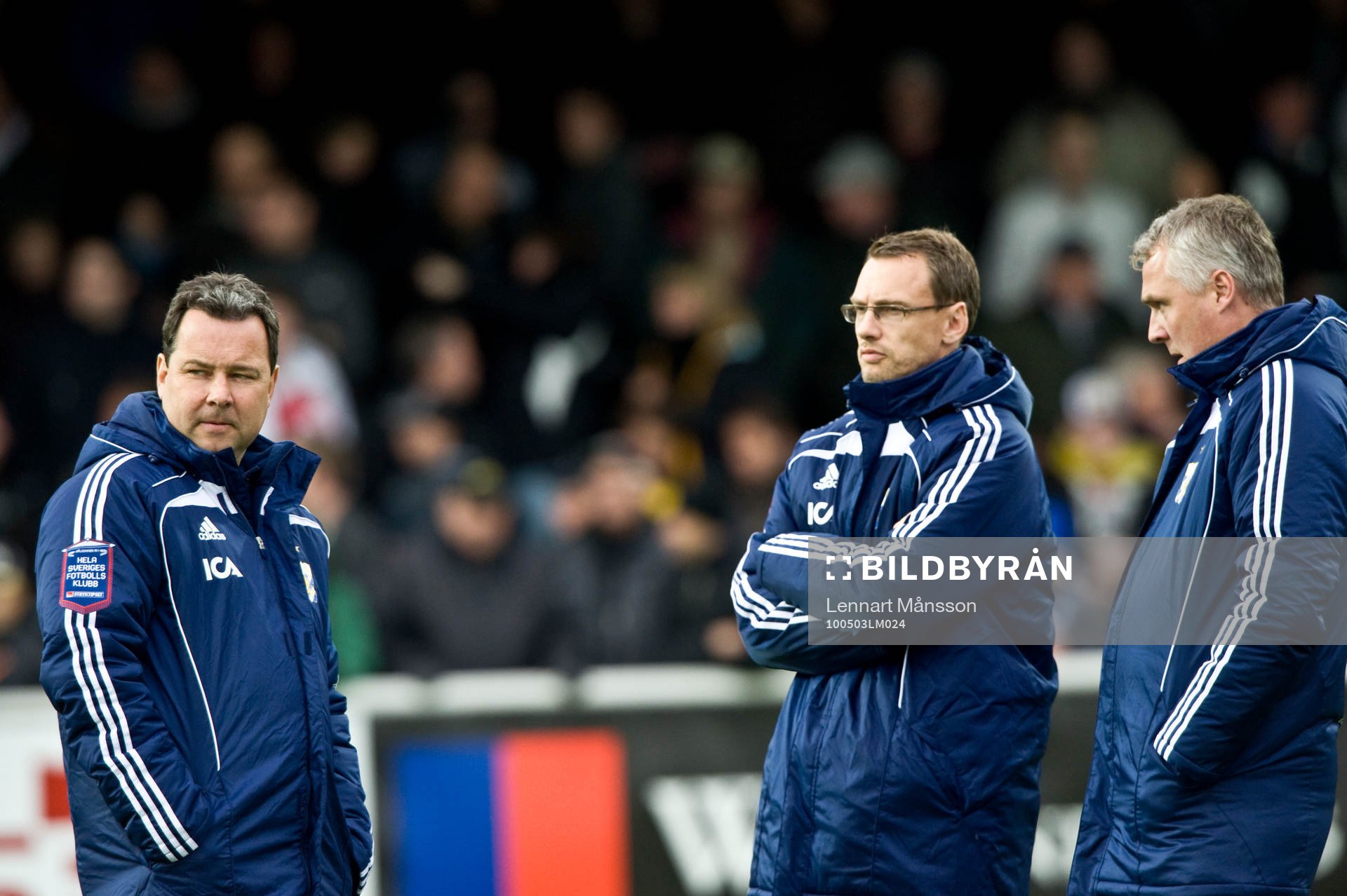 Stefan Rehn och Jonas Olsson, tränare, Teddy Olausson,