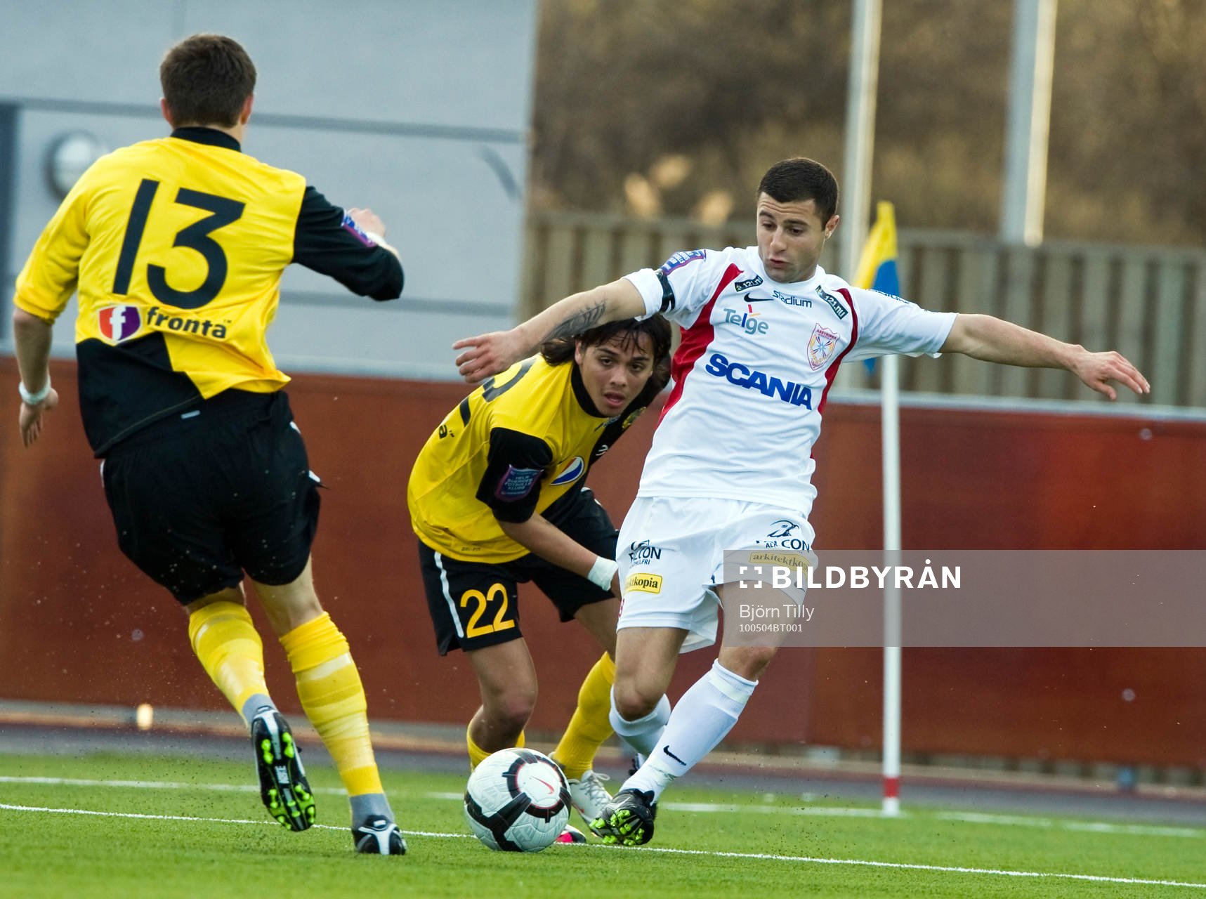 Mauro Saez Jarpa, Hammarby och Eddie Moussa, Assyriska