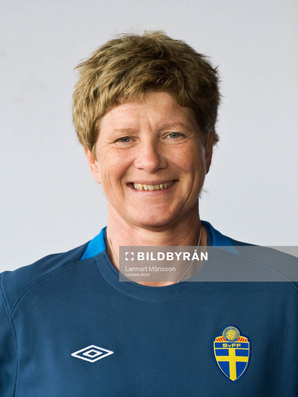 Elisabeth Leidinge, porträtt, ledare
