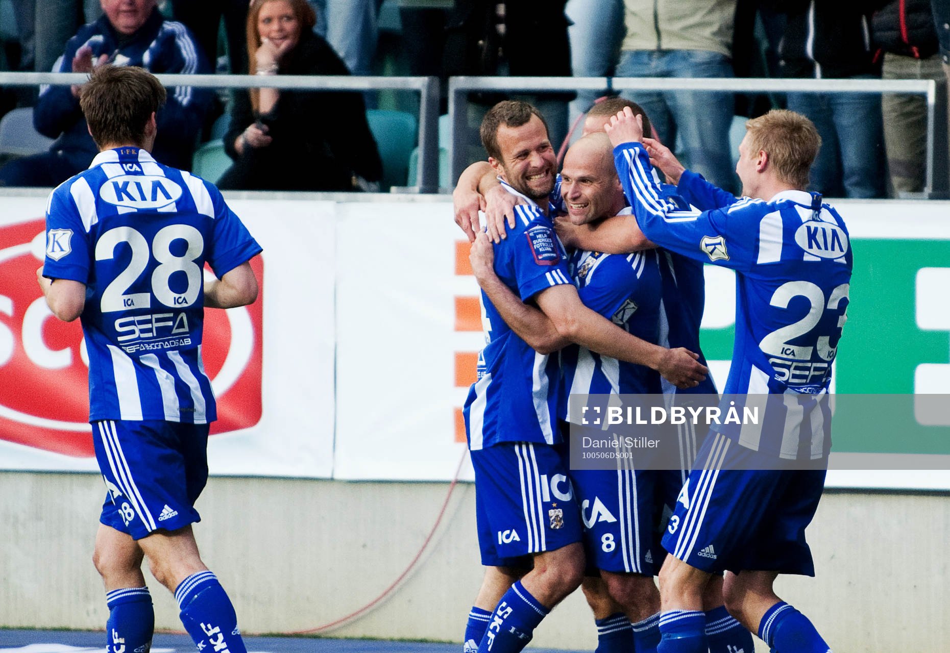 Thomas Olsson, IFK Göteborg, gör 2-0. Jubel Hjalmar