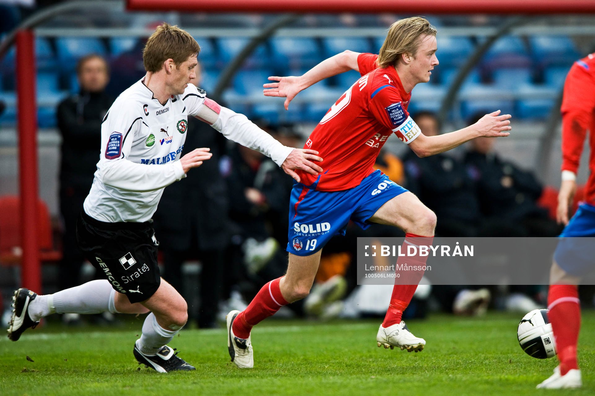 Magnus Wikström, Örebro jagar Rasmus Jönsson, Helsingborg