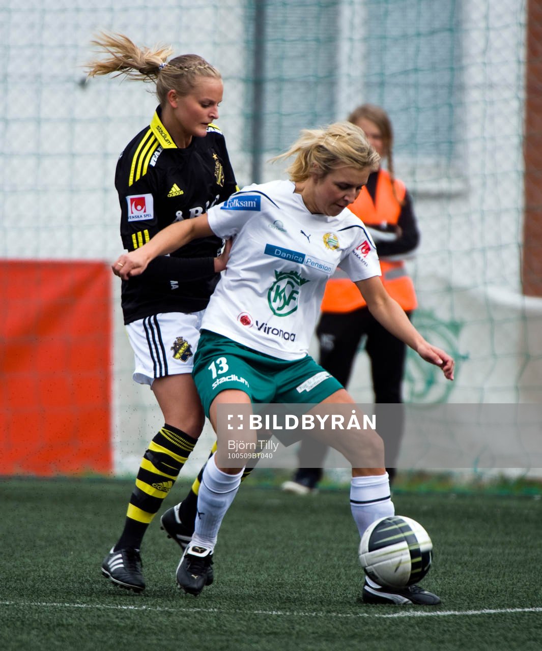 Therése Boström, AIK och Johanna Andersson, Hammarby