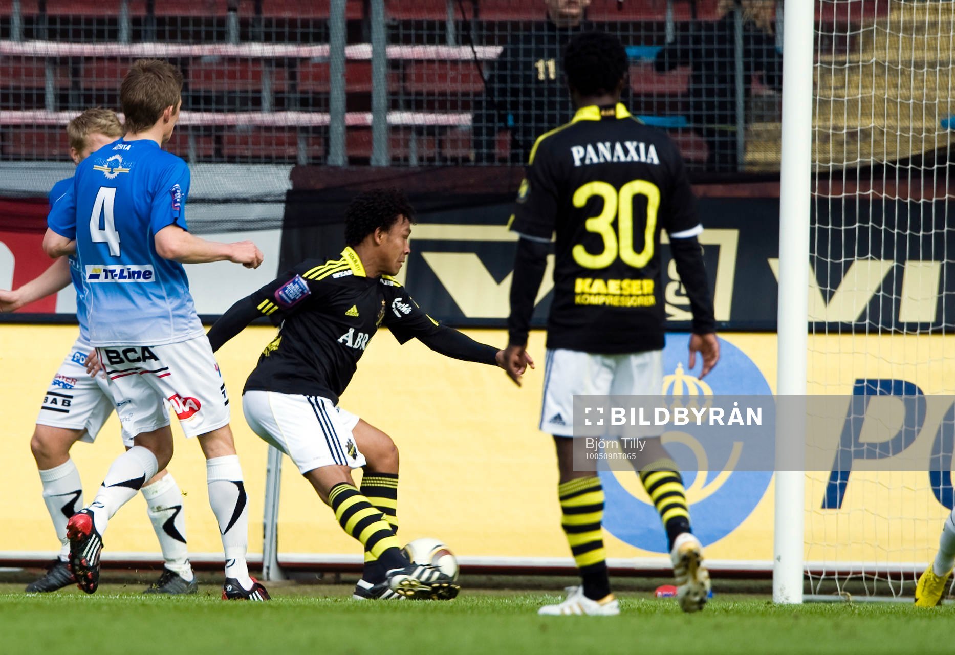Antonio Flávio, AIK lurar Viktor Noring, målvakt,