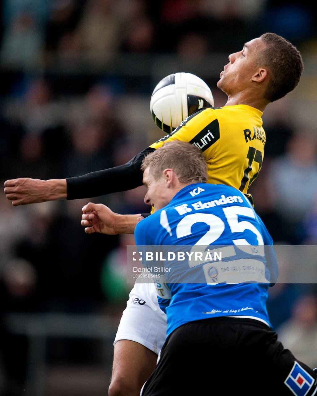 Mathias Ranégie, Häcken. Richard Magyar, Halmstad