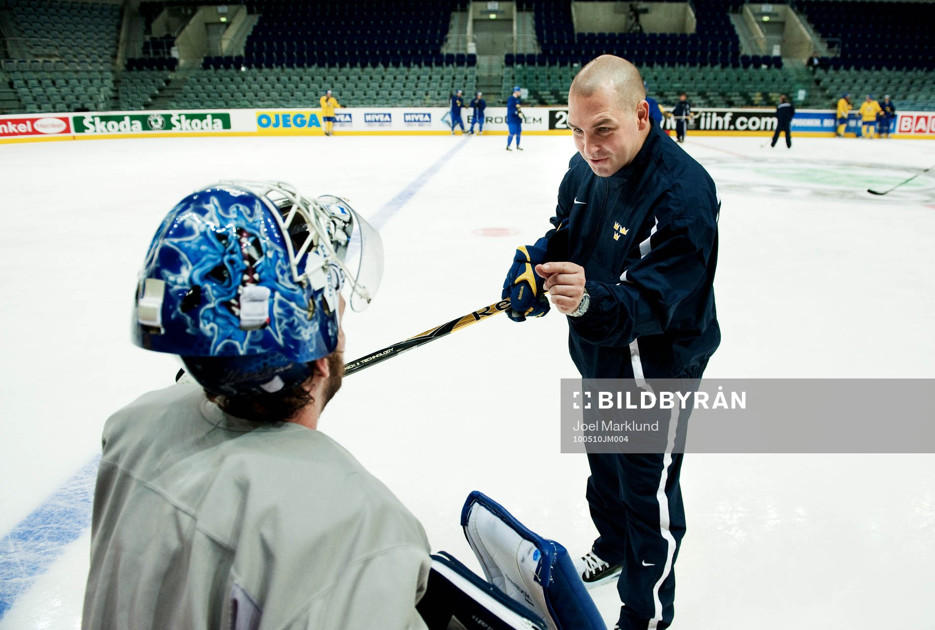Jonas Gustavsson, målvakt, och Erik Granqvist,