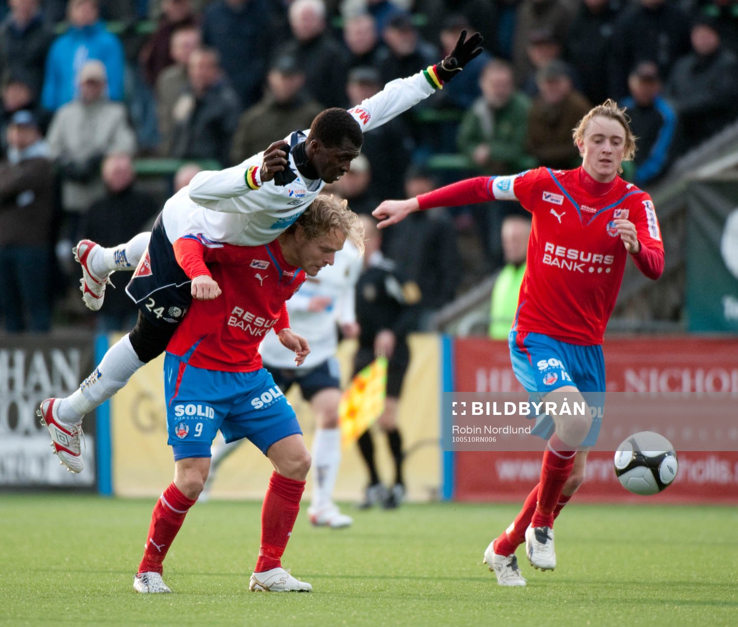 Yussif Chibsah, Gefle ligger ovanpå Erik Sundin,