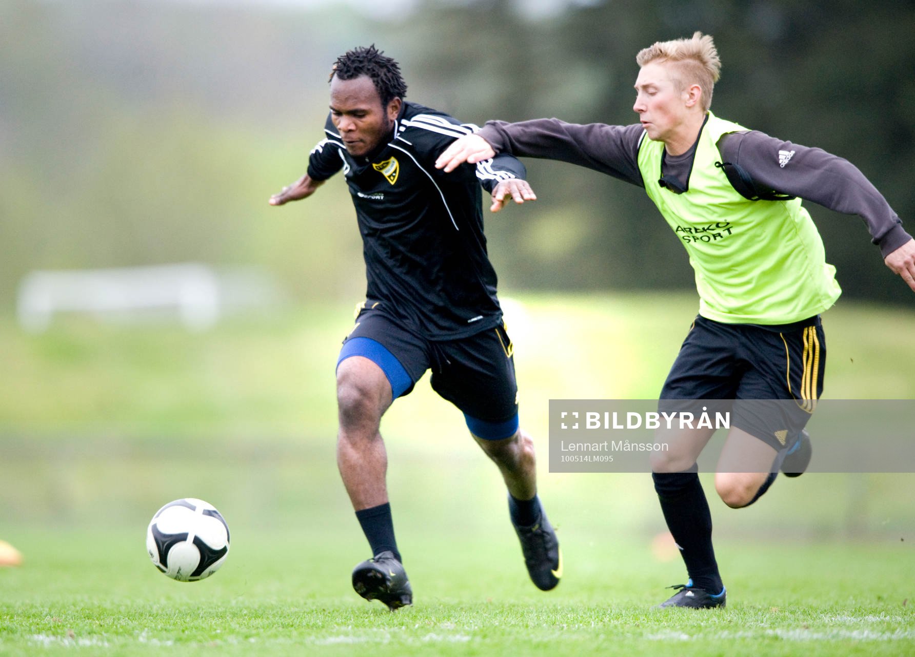 Guyguy Lema och Pontus Lindell, närkamp