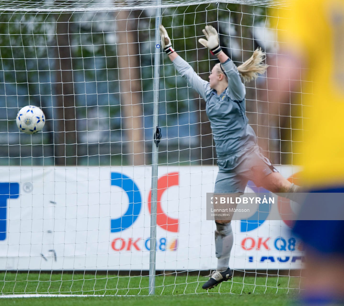 1-1, Danmarks kvittering går förbi Elin Hallin, målvakt,