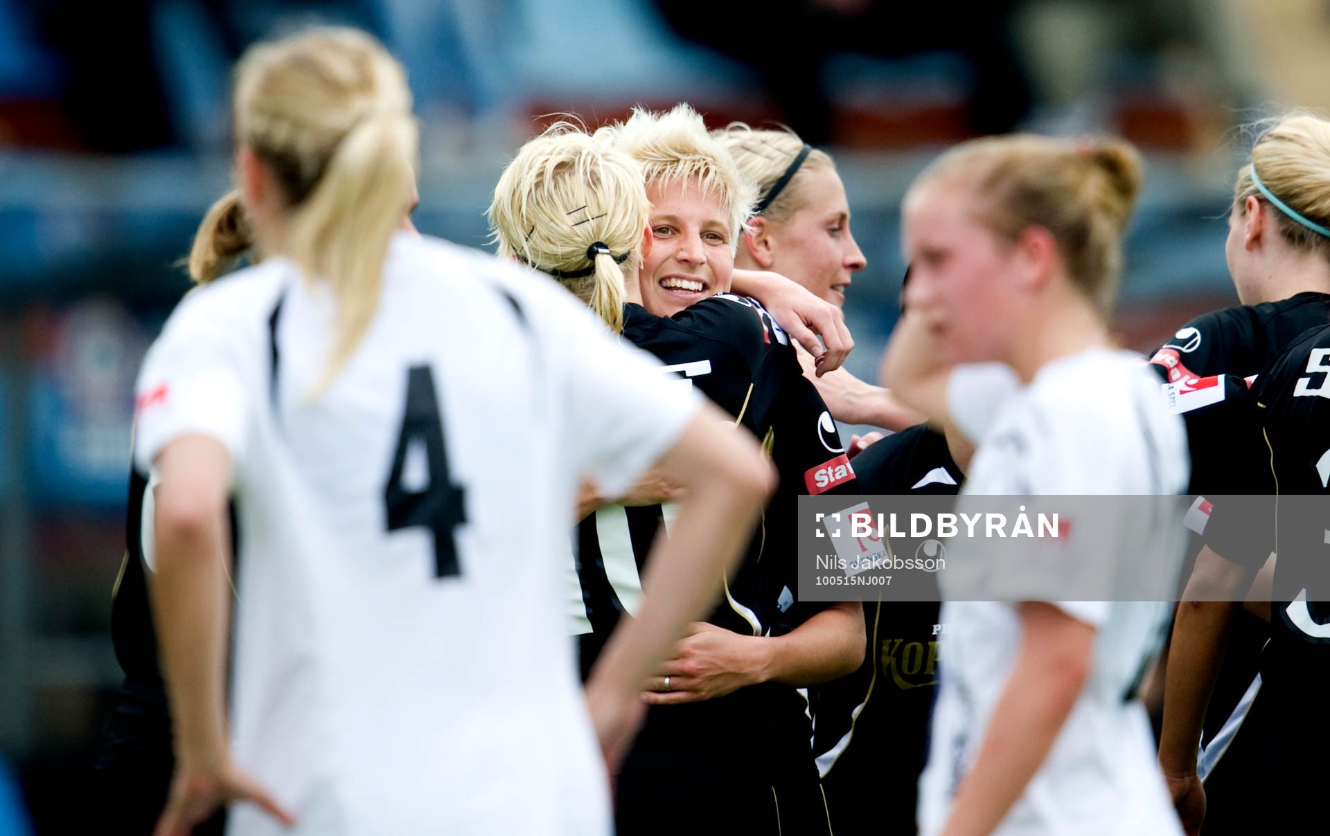 Lisa Ek, Göteborg jubel, Umeå depp