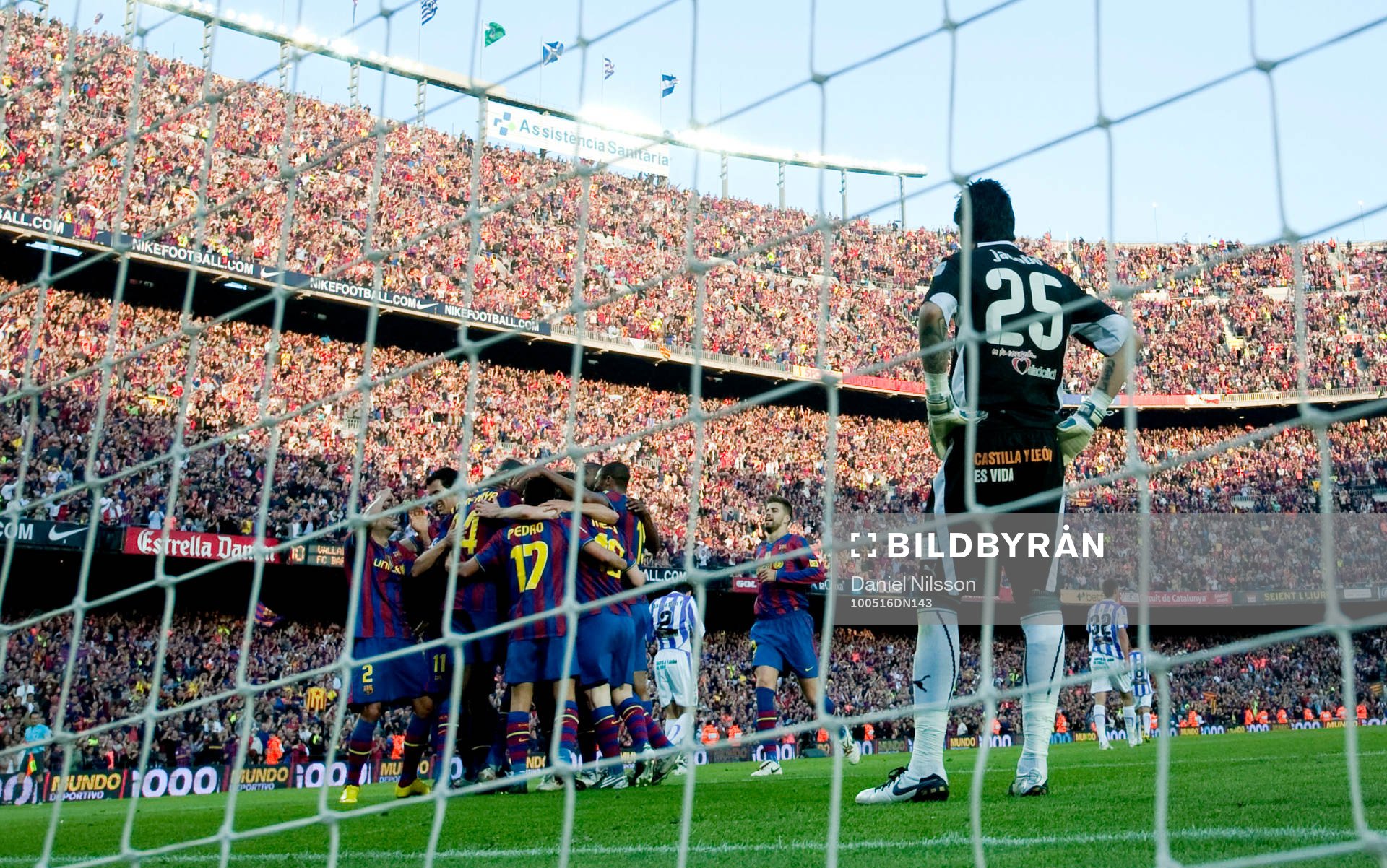 Barcelona spanska mästare. Lionel Messi har gjort mål och