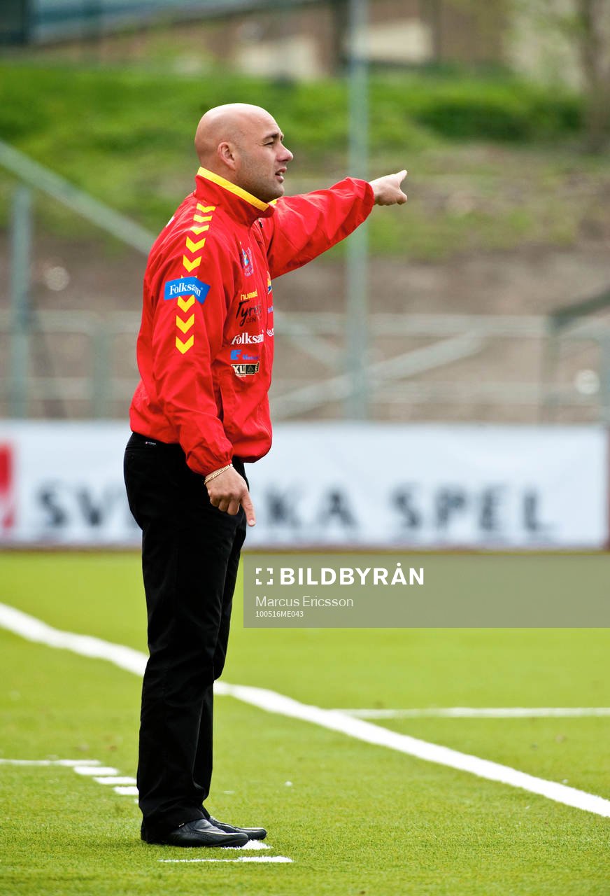 Tinos Katsoulakis, tränare Tyresö