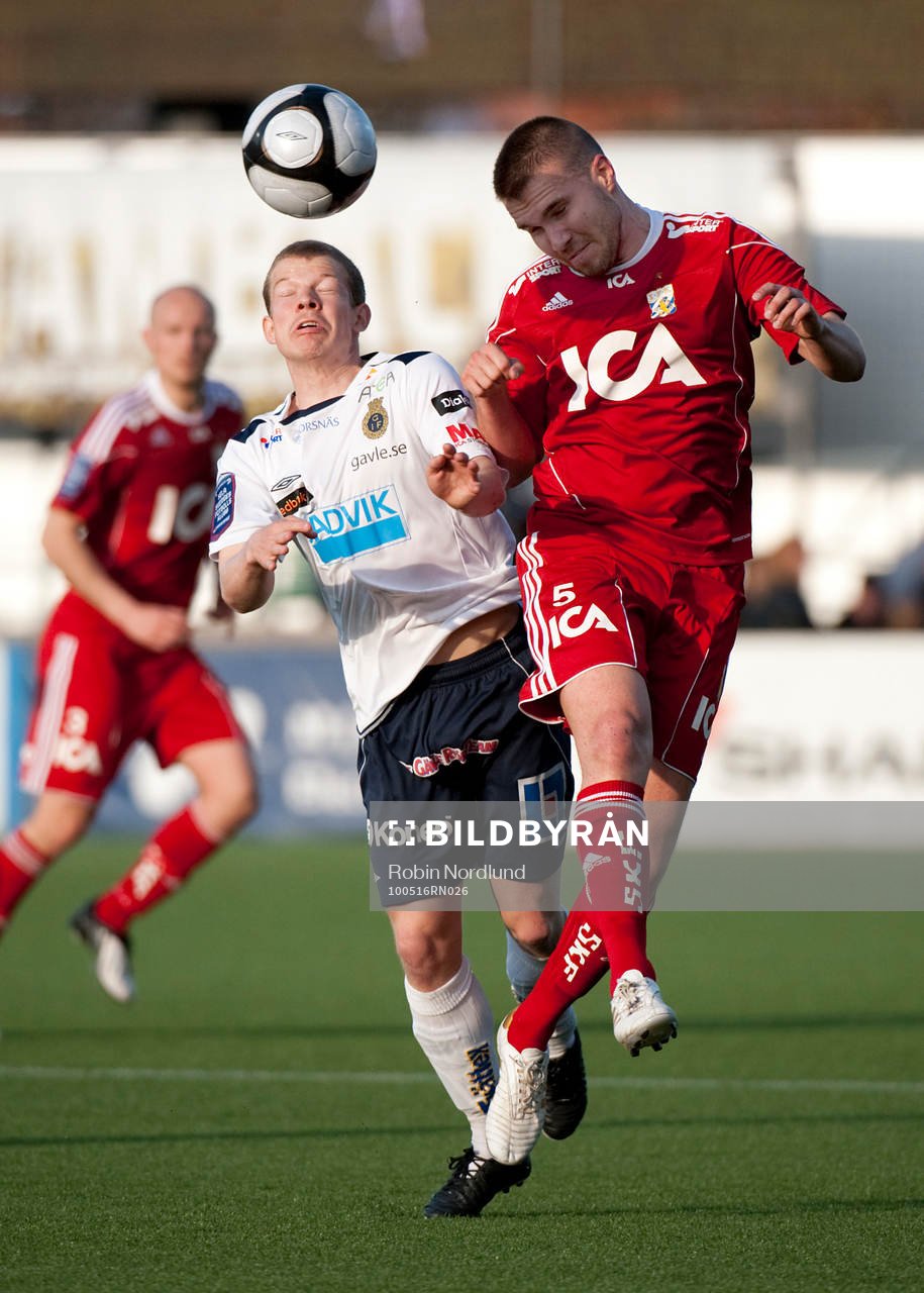Jonas Lantto, Gefle och Tuomo Turunen, Göteborg i nickduell