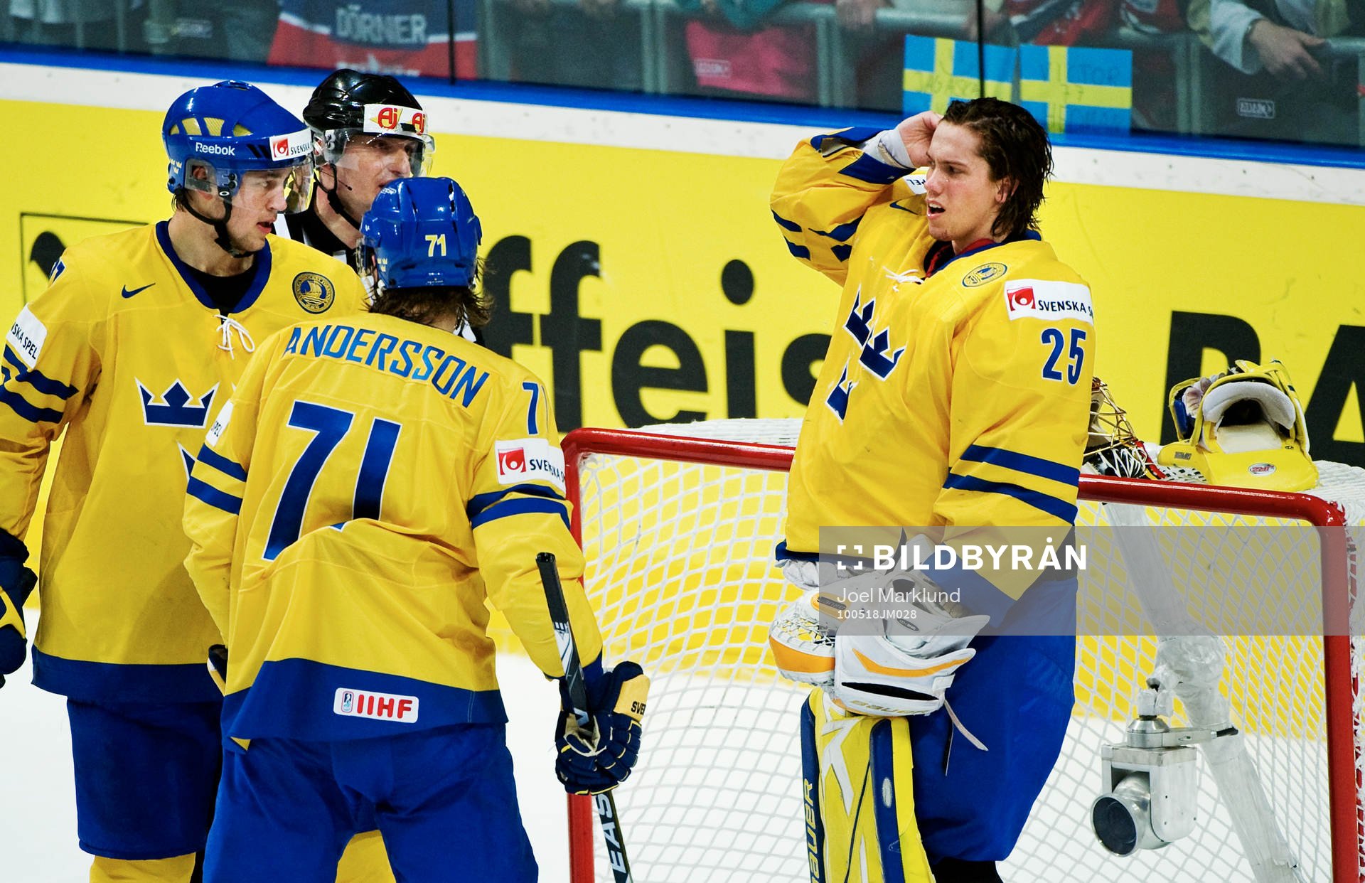 Victor Hedman och Jacob Markström, målvakt, Sverige