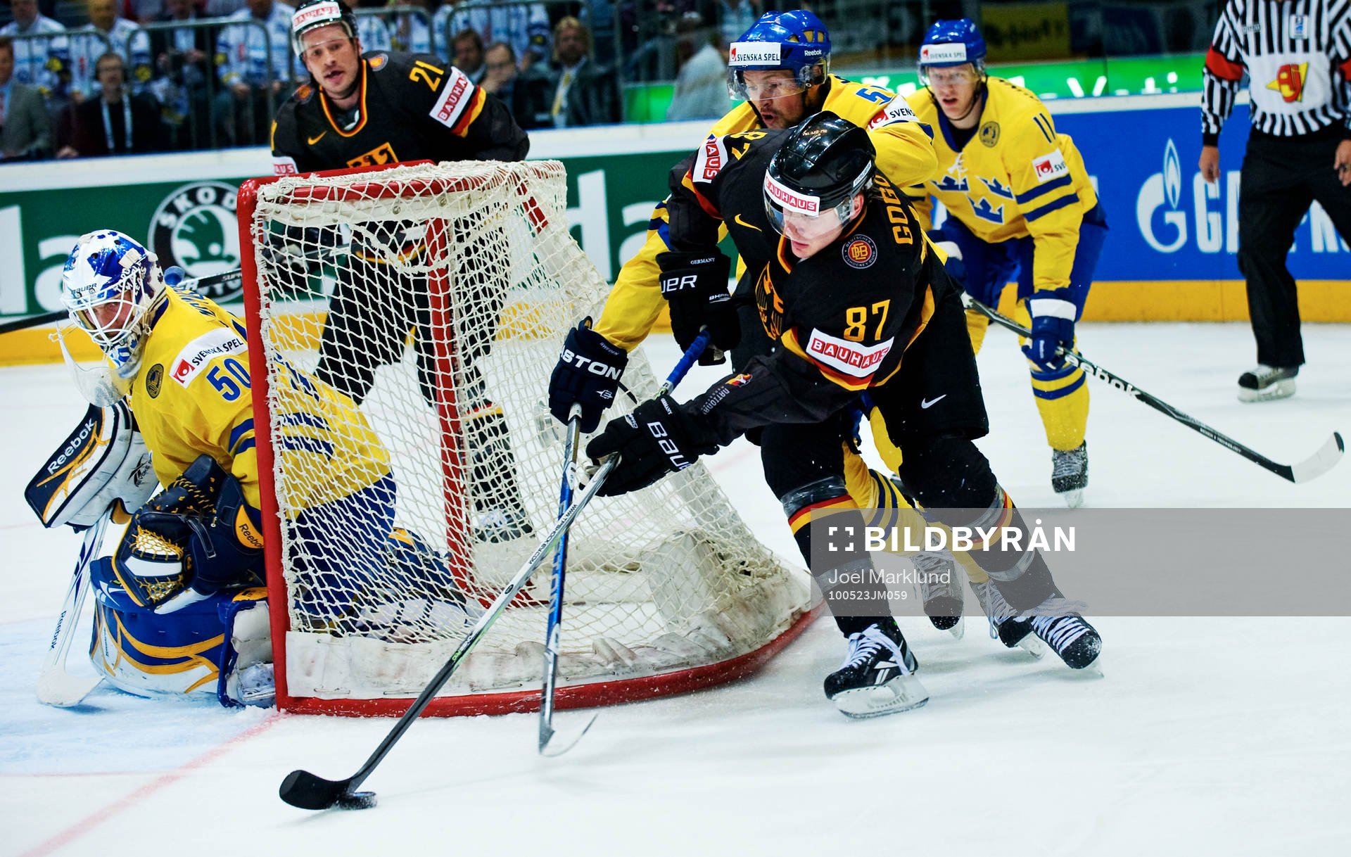 Philip Gogulla, Tyskland och Jonas Gustavsson, målvakt,