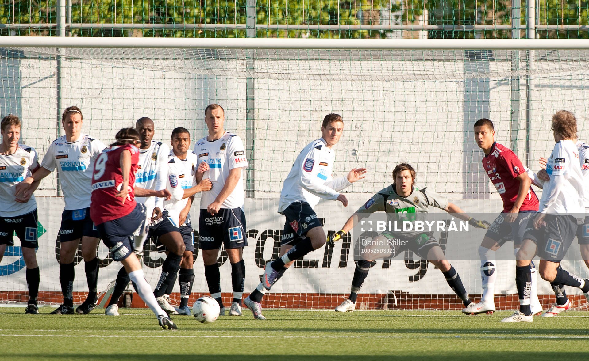 Pavel Zavadil, Örgryte, slår en frispark