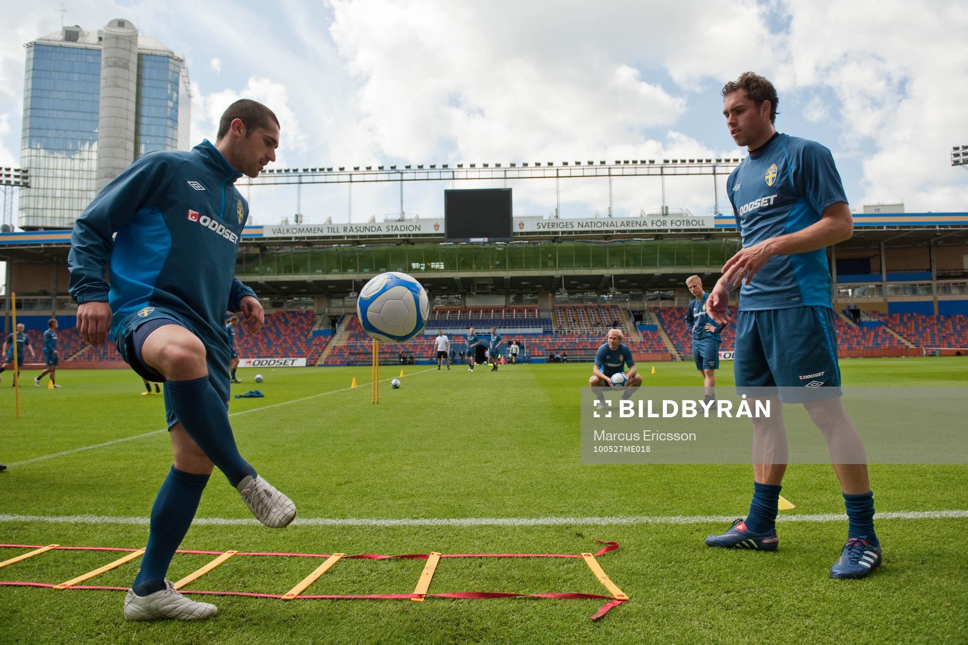 Emir Bajrami och Johan Elmander
